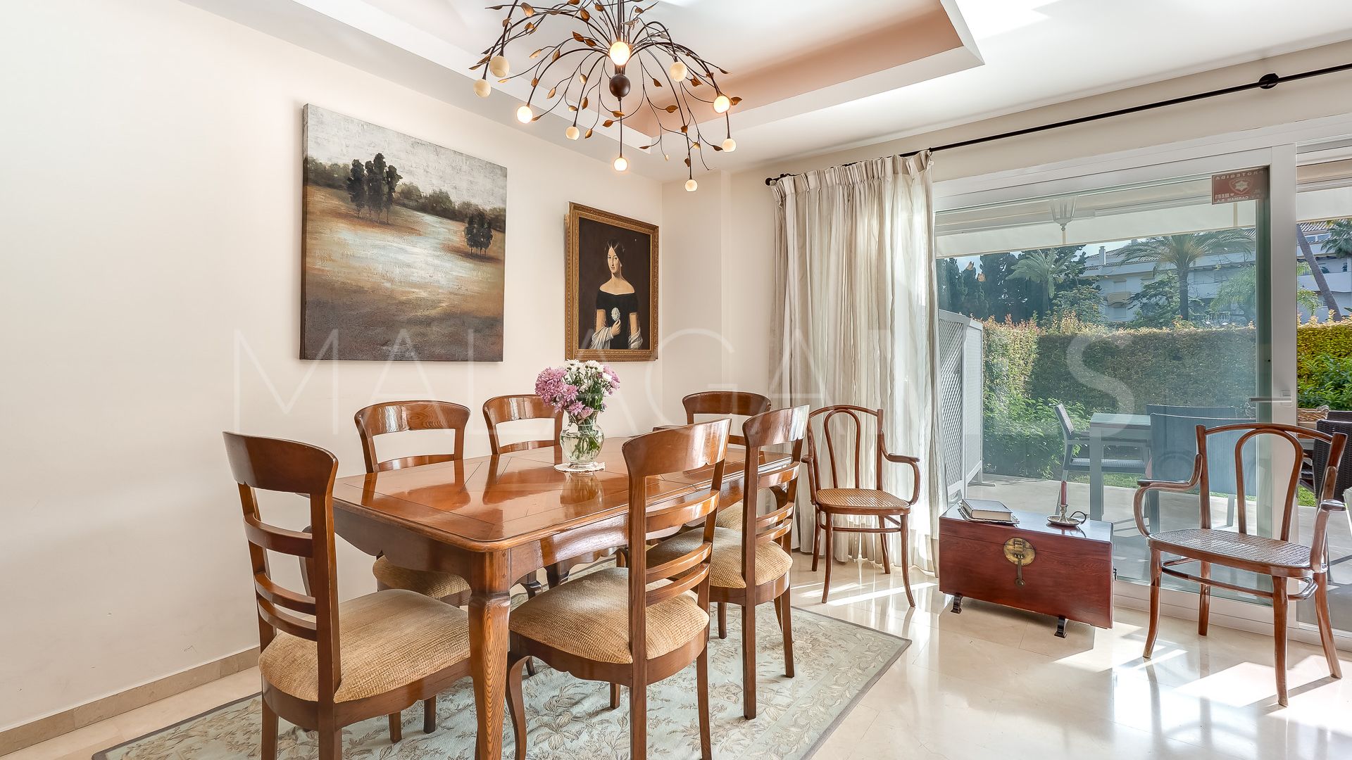 Se vende apartamento planta baja in Golden Mile