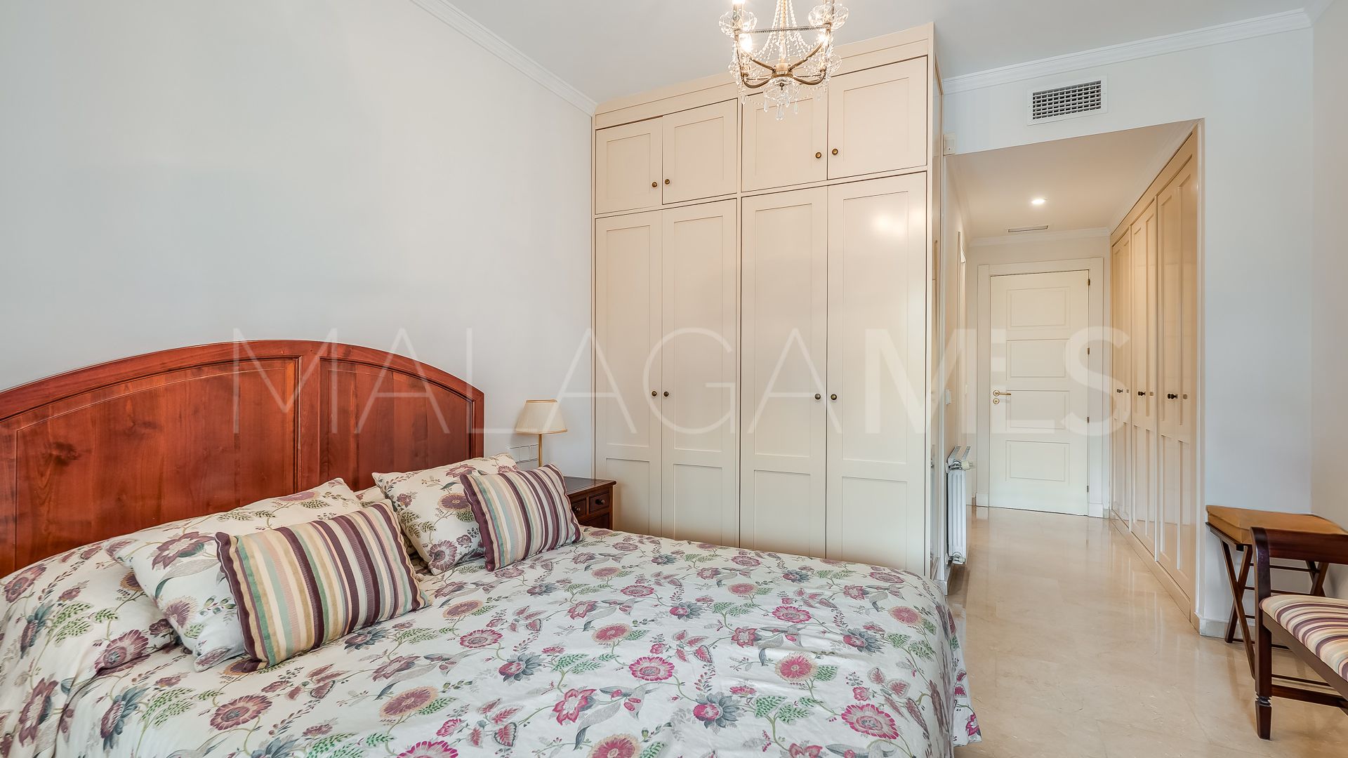 Se vende apartamento planta baja in Golden Mile