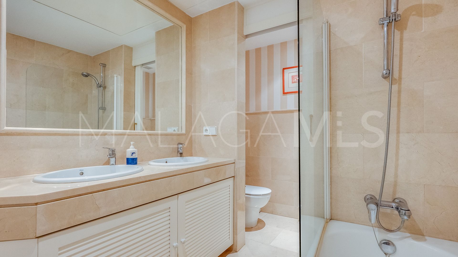 Se vende apartamento planta baja in Golden Mile