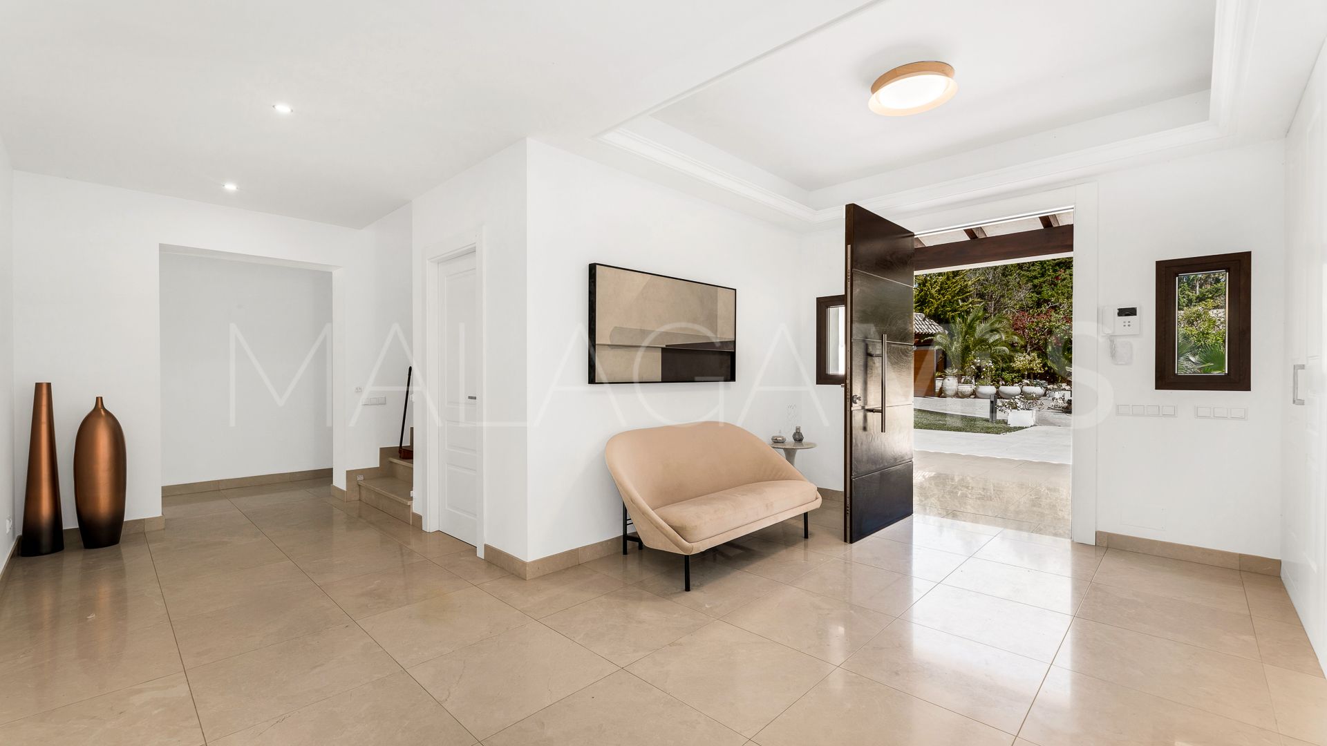 Villa for sale in Guadalmina Baja