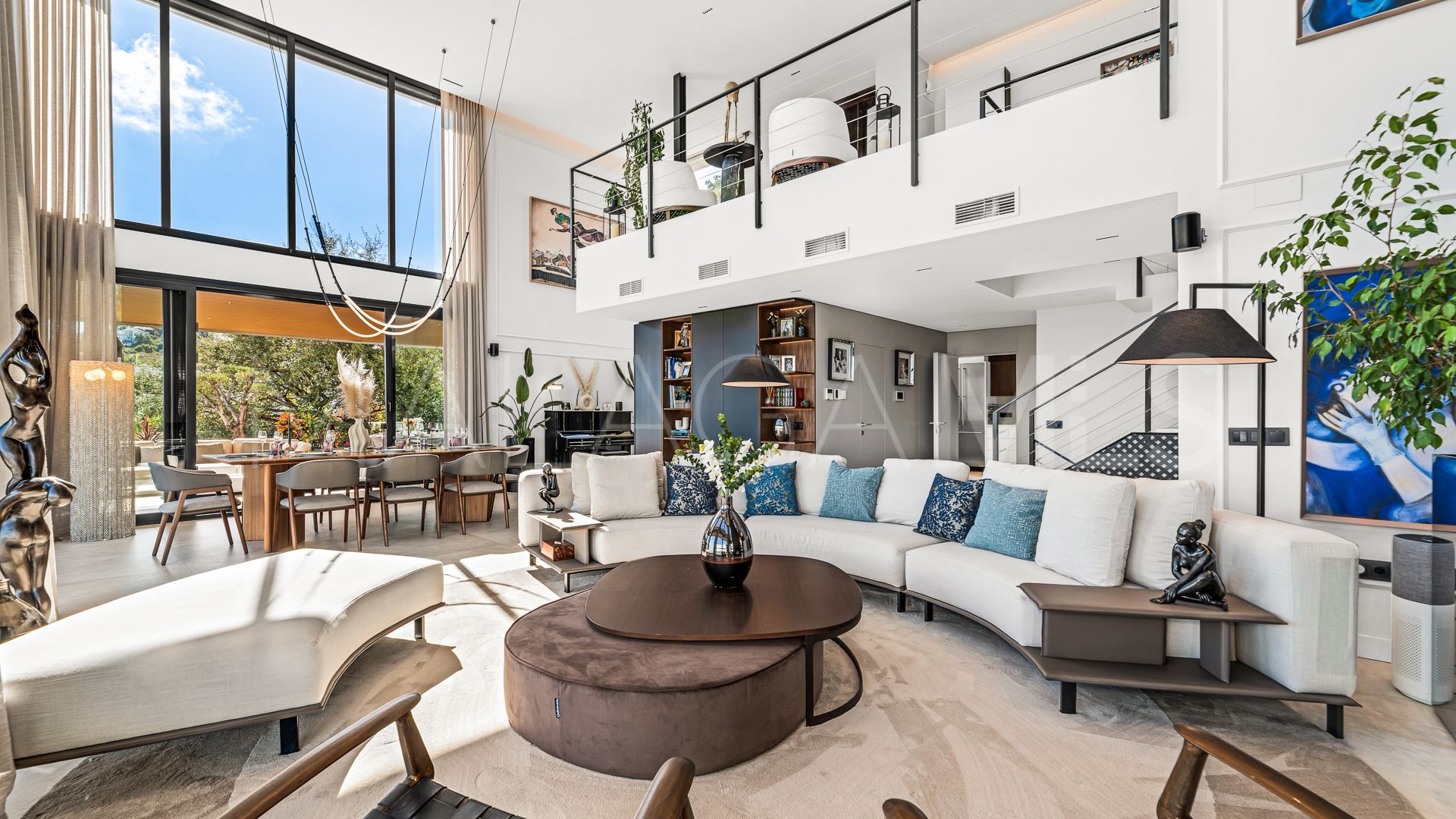 Villa for sale in La Mairena