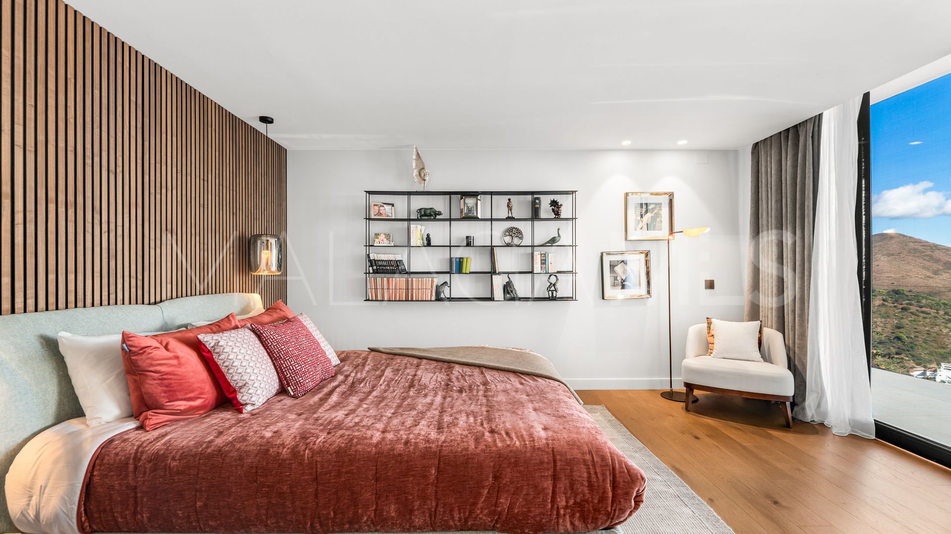 Villa for sale in La Mairena