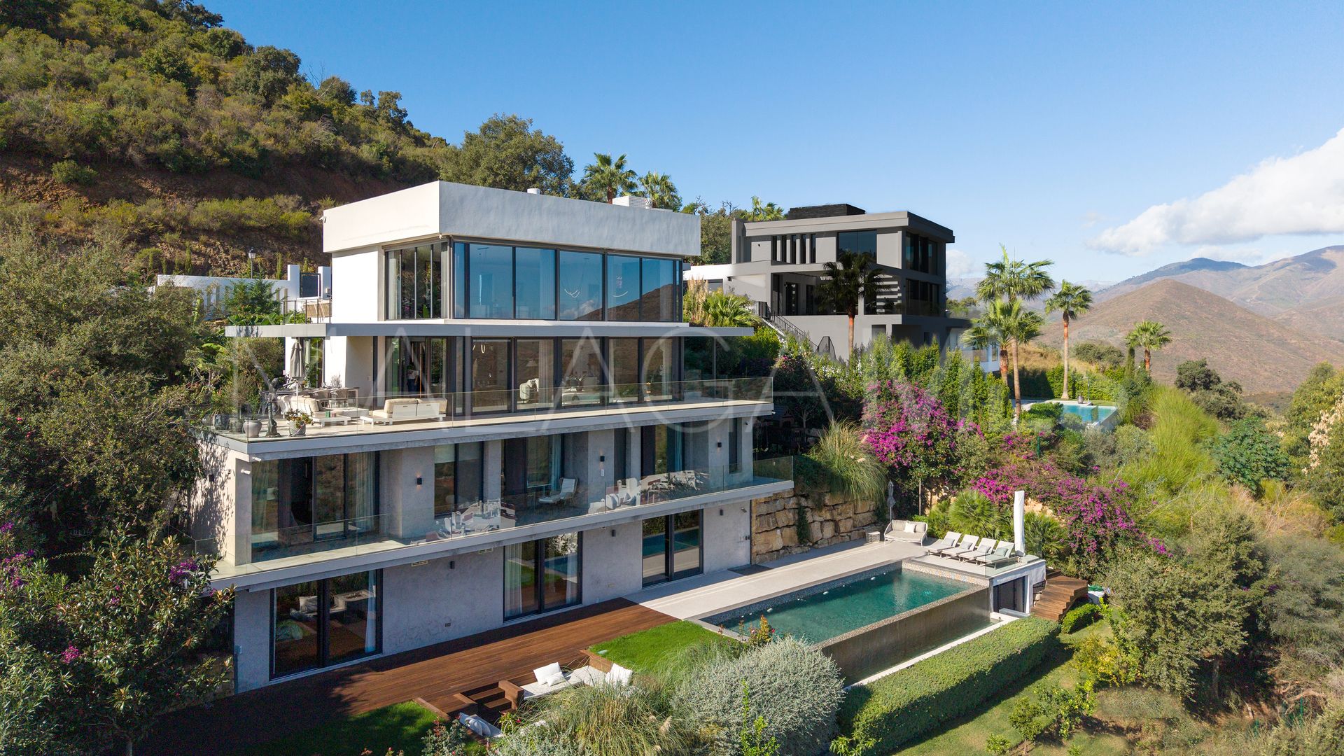 Villa for sale in La Mairena