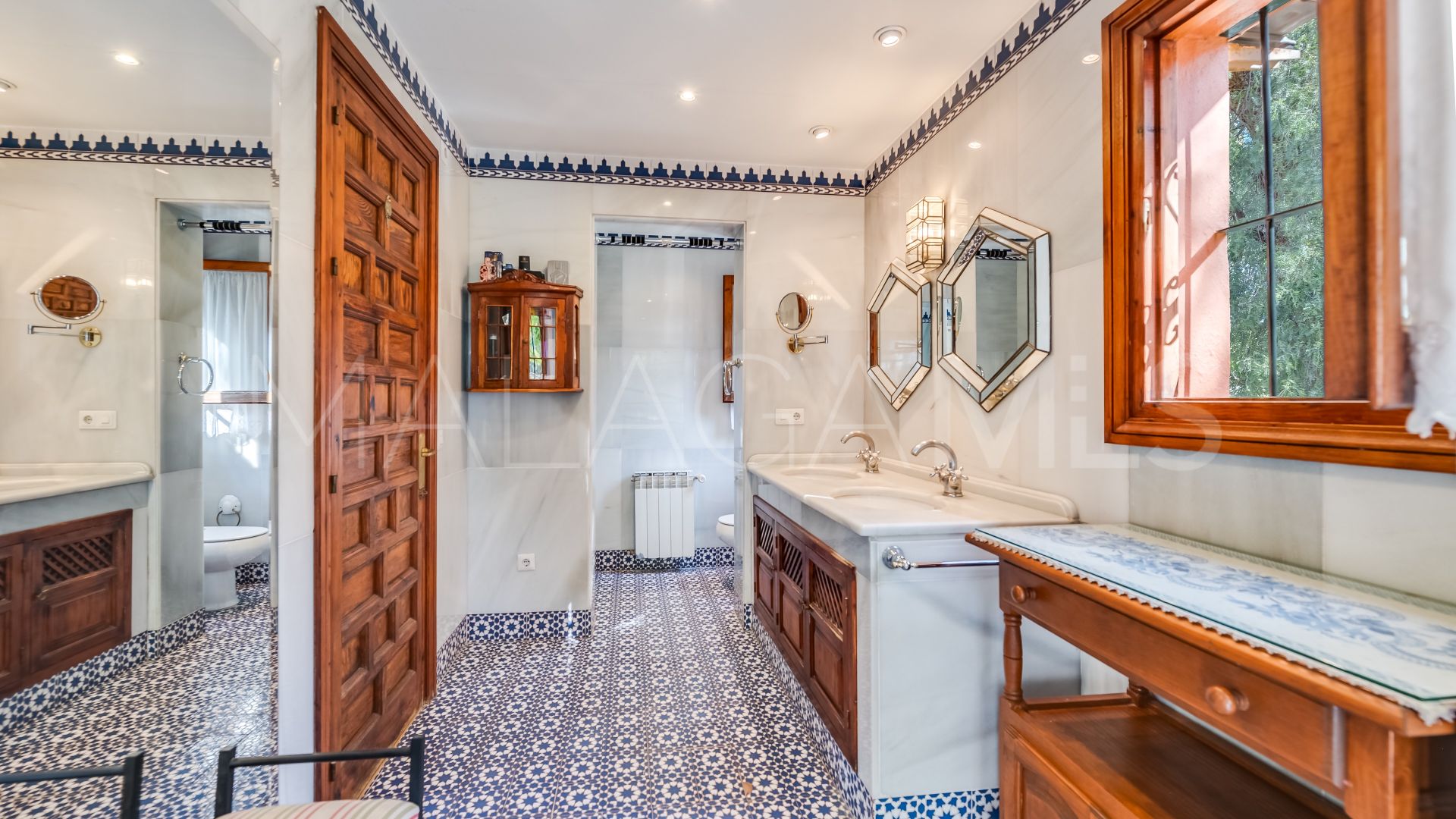 Villa for sale in Golden Mile