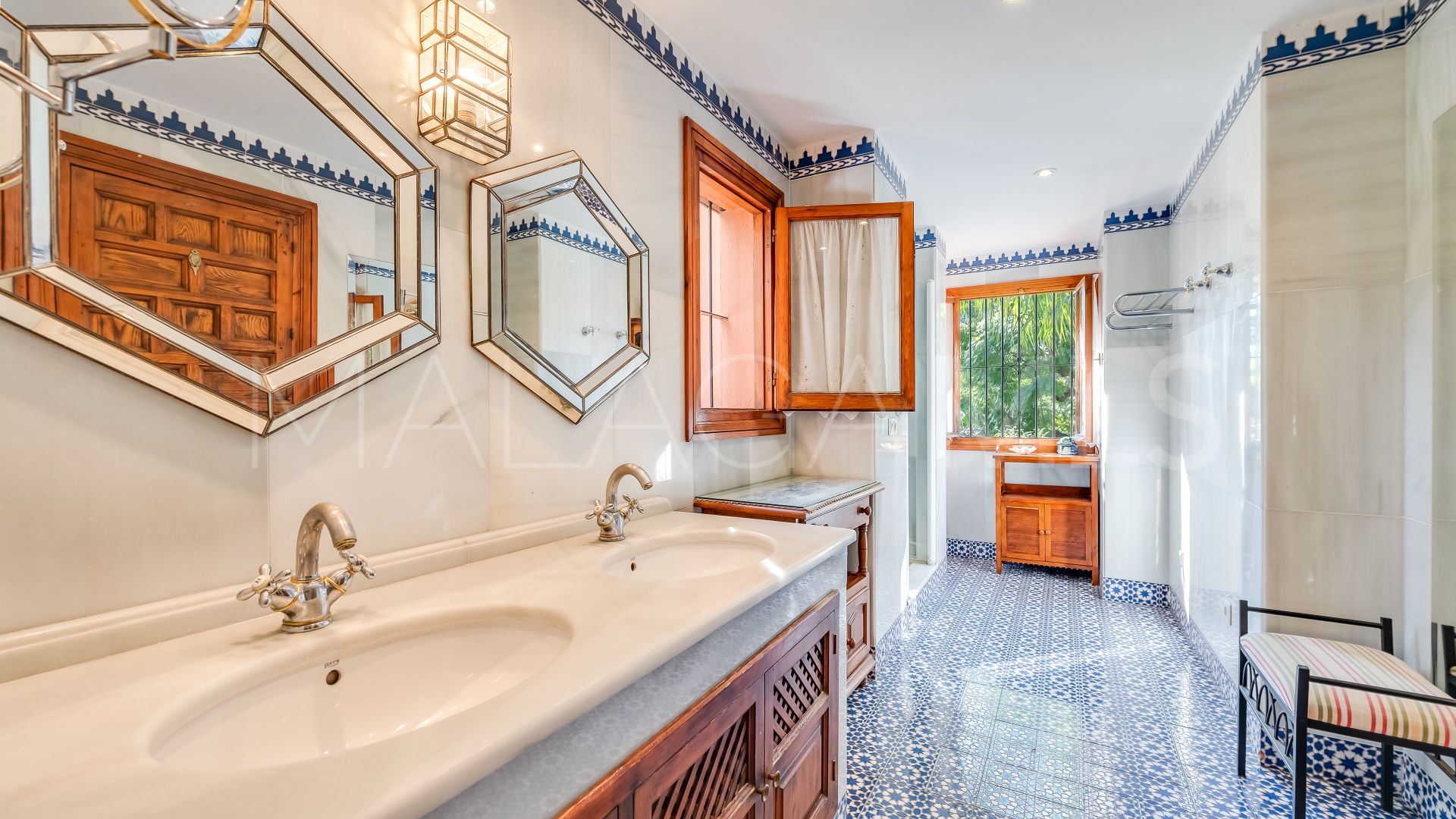 Villa for sale in Golden Mile