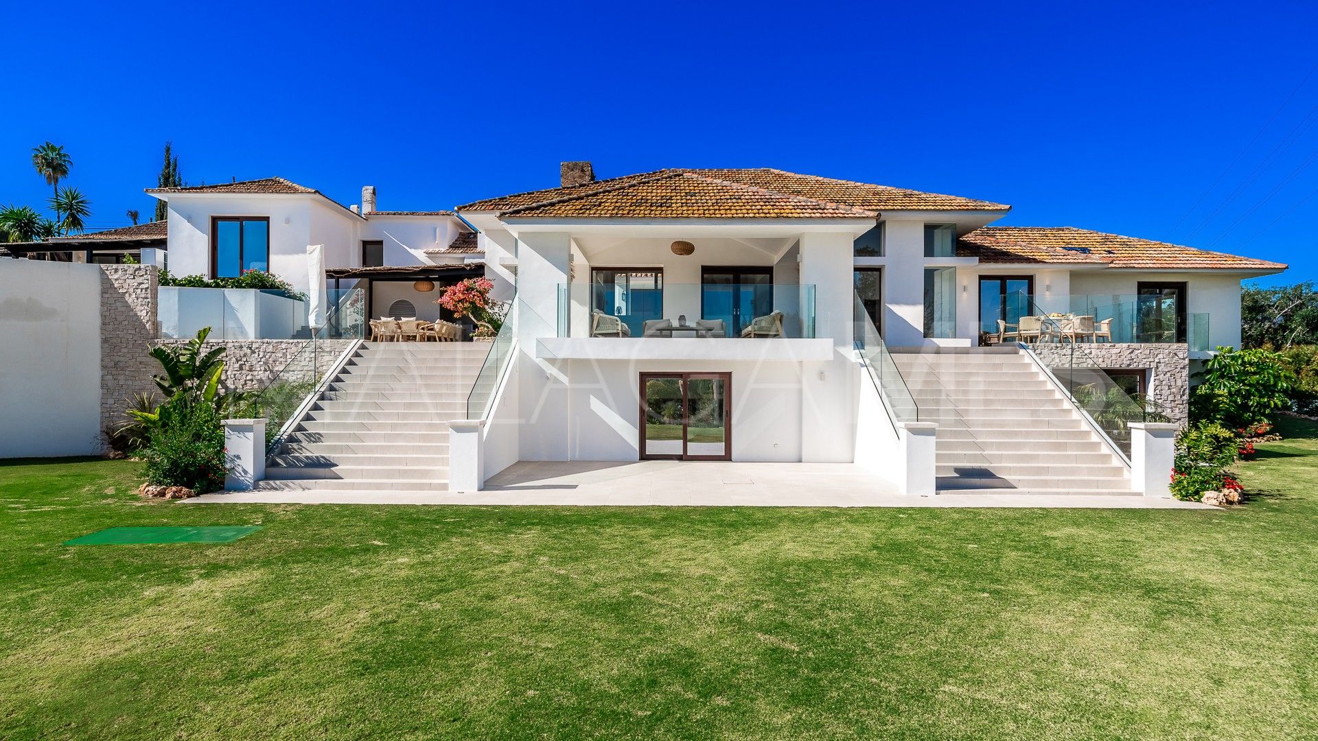 6 bedrooms Guadalmina Alta villa for sale
