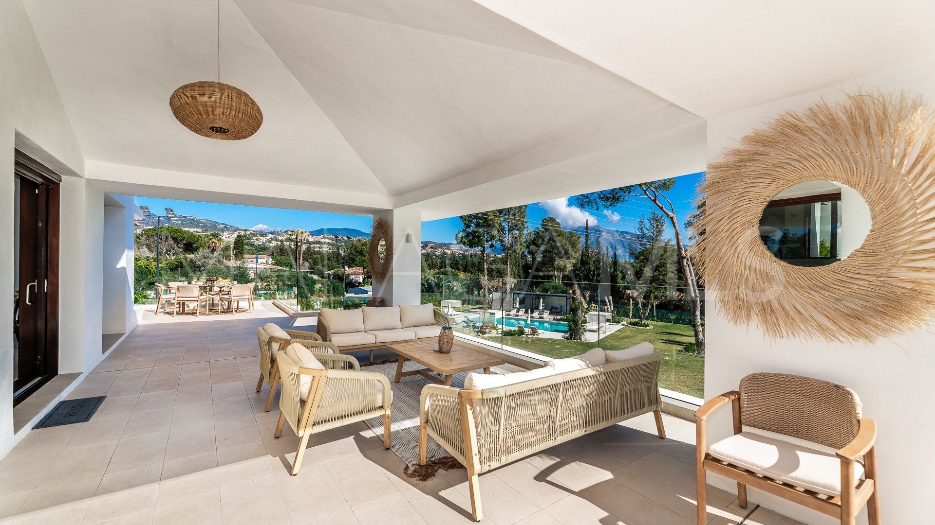6 bedrooms Guadalmina Alta villa for sale