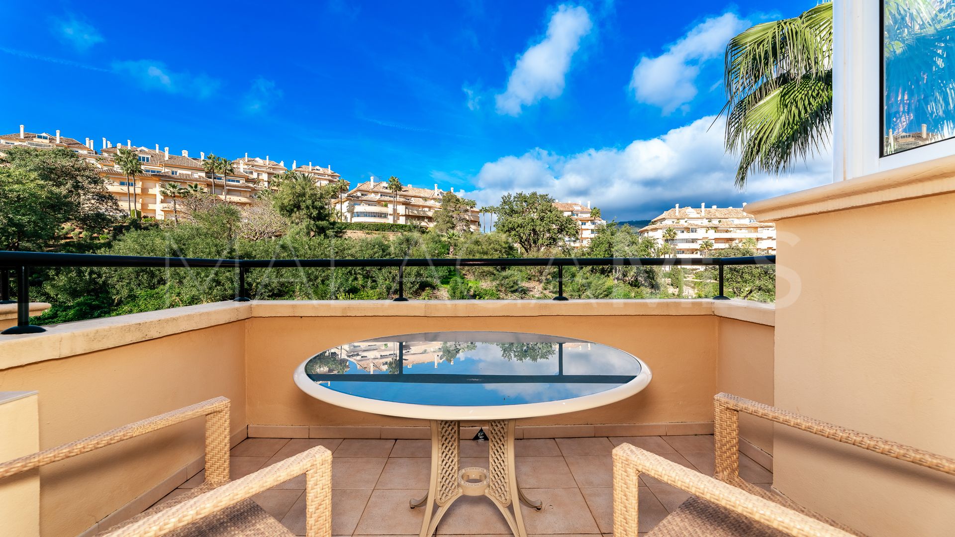 3 bedrooms apartment in Elviria for sale