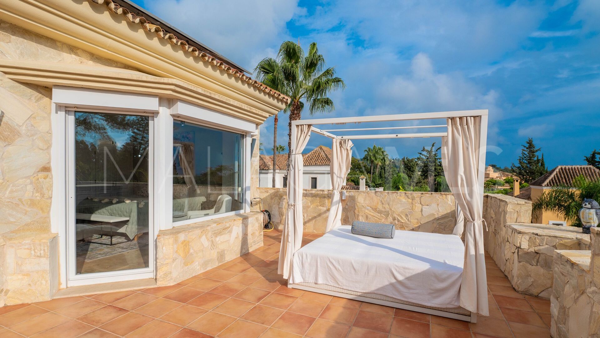 For sale Elviria villa with 5 bedrooms