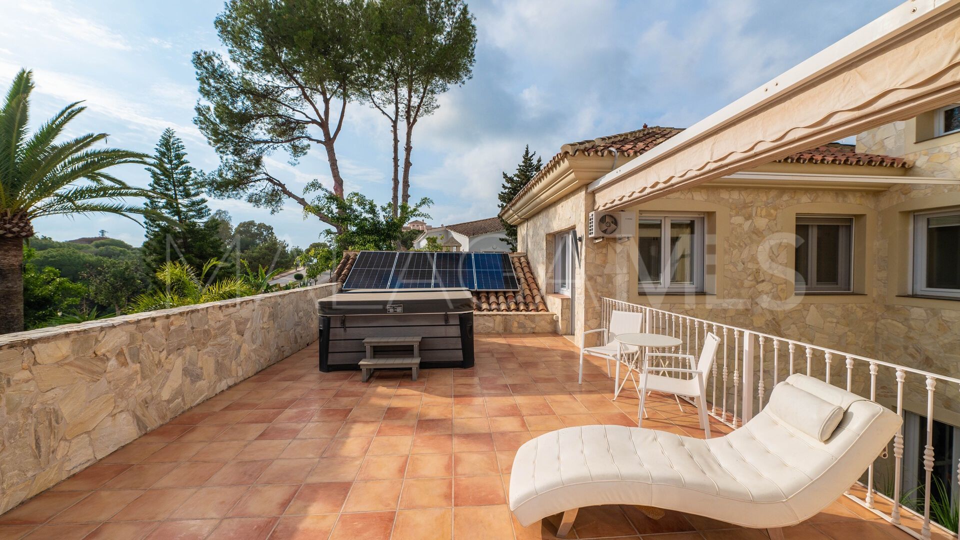 For sale Elviria villa with 5 bedrooms