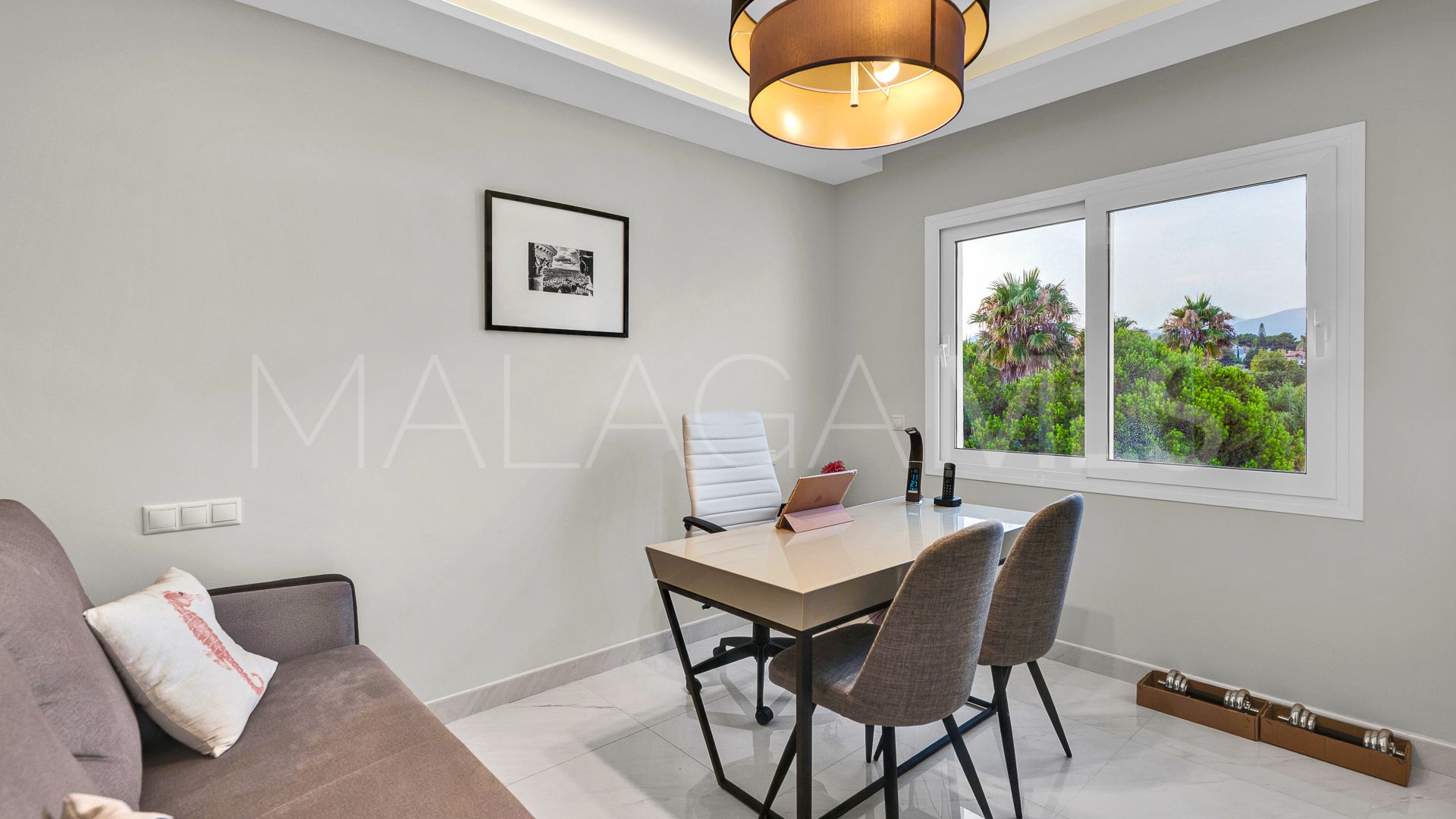 Villa for sale in Nueva Andalucia