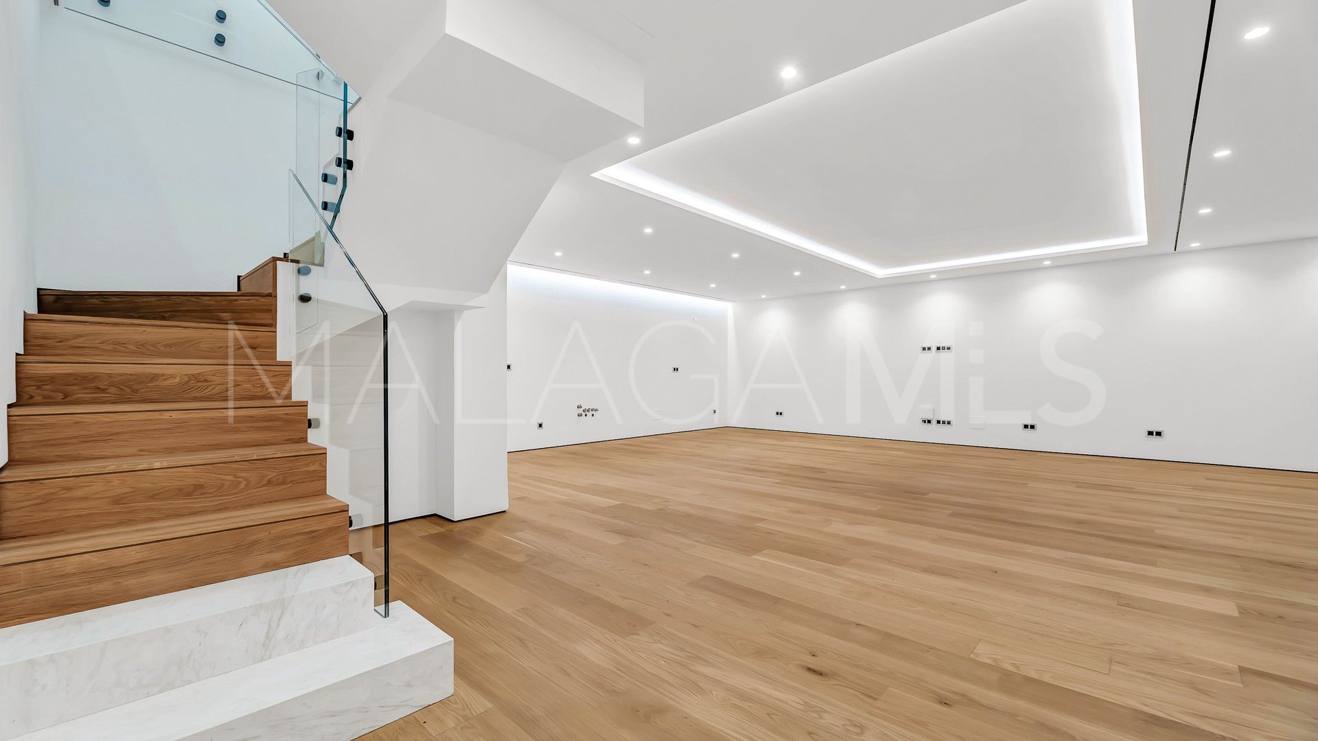 For sale Golden Mile ground floor apartment
