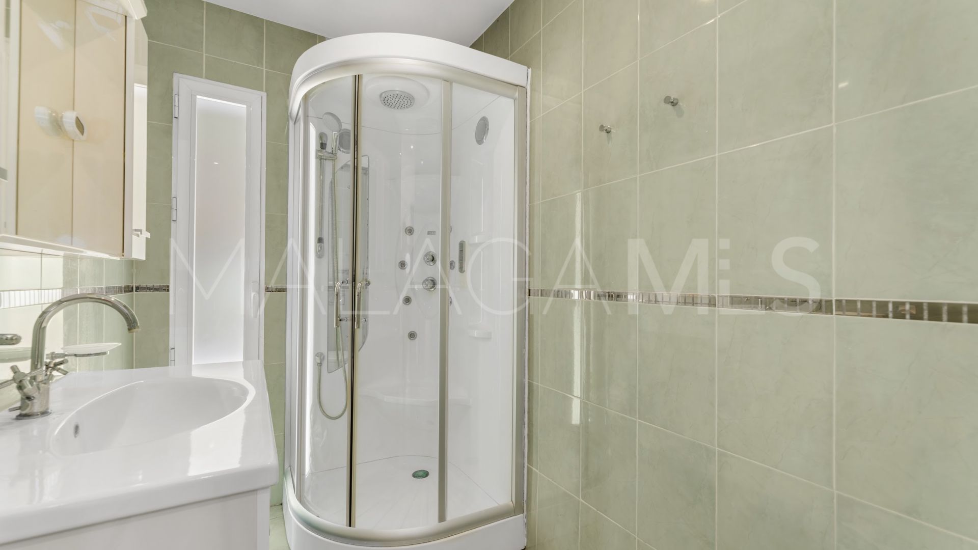 Villa in Golden Mile for sale