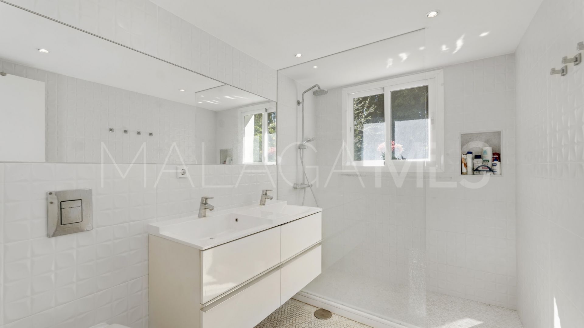 Villa in Golden Mile for sale
