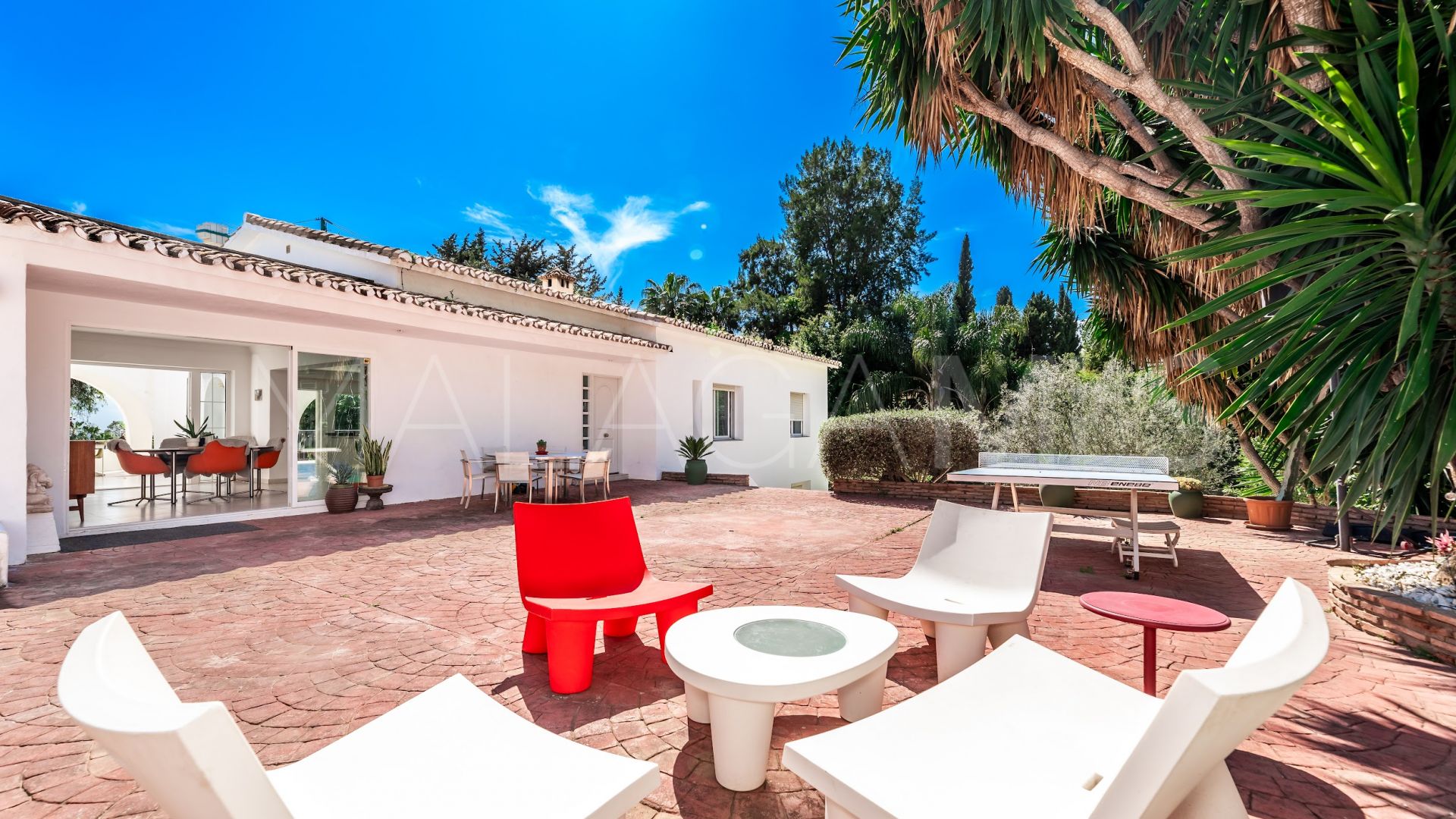 Villa in Golden Mile for sale