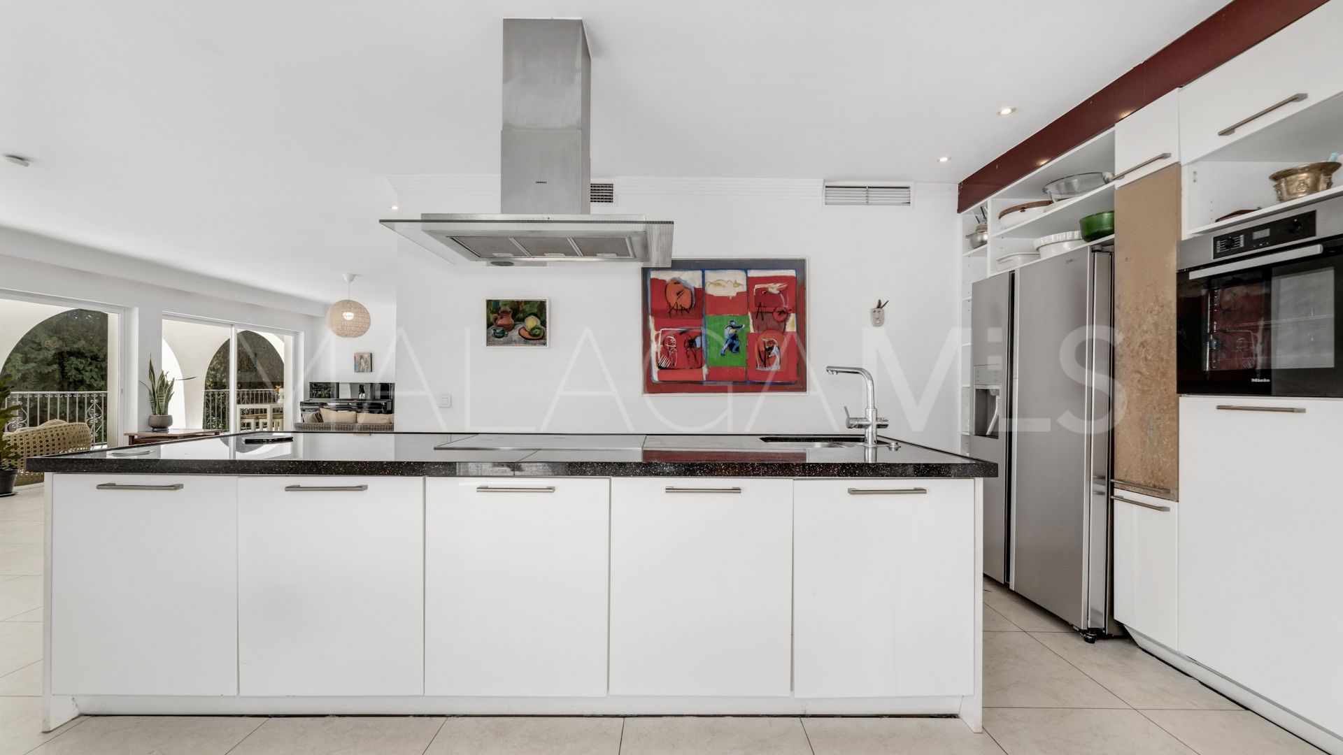 Villa in Golden Mile for sale