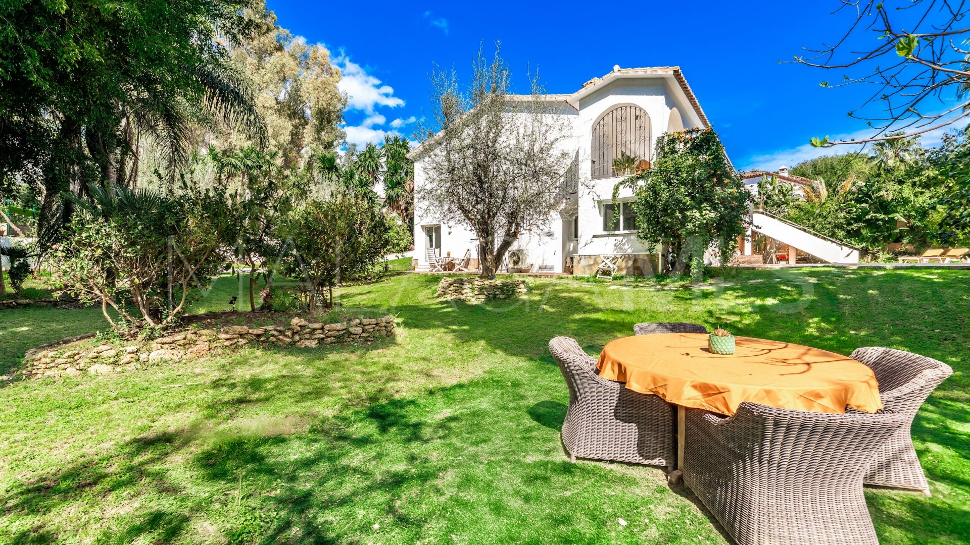 Villa in Golden Mile for sale