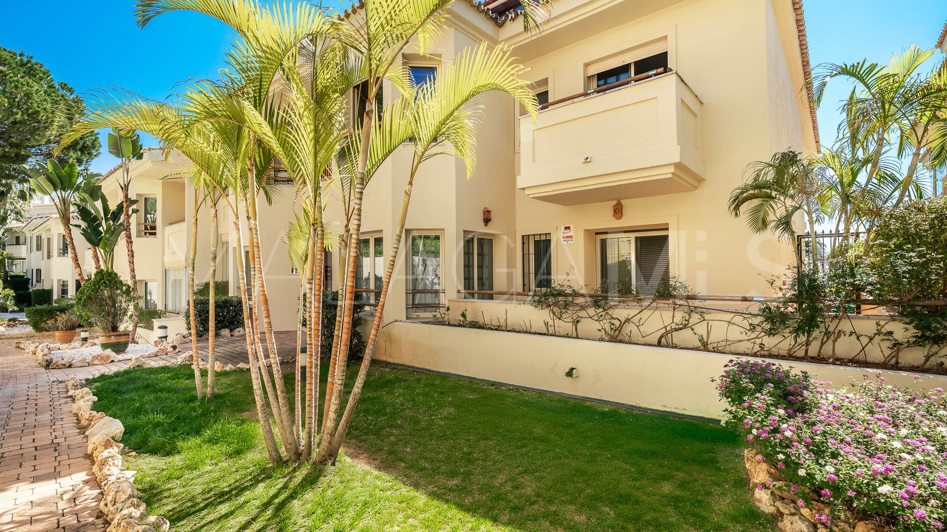 For sale Sierra Blanca 3 bedrooms ground floor apartment
