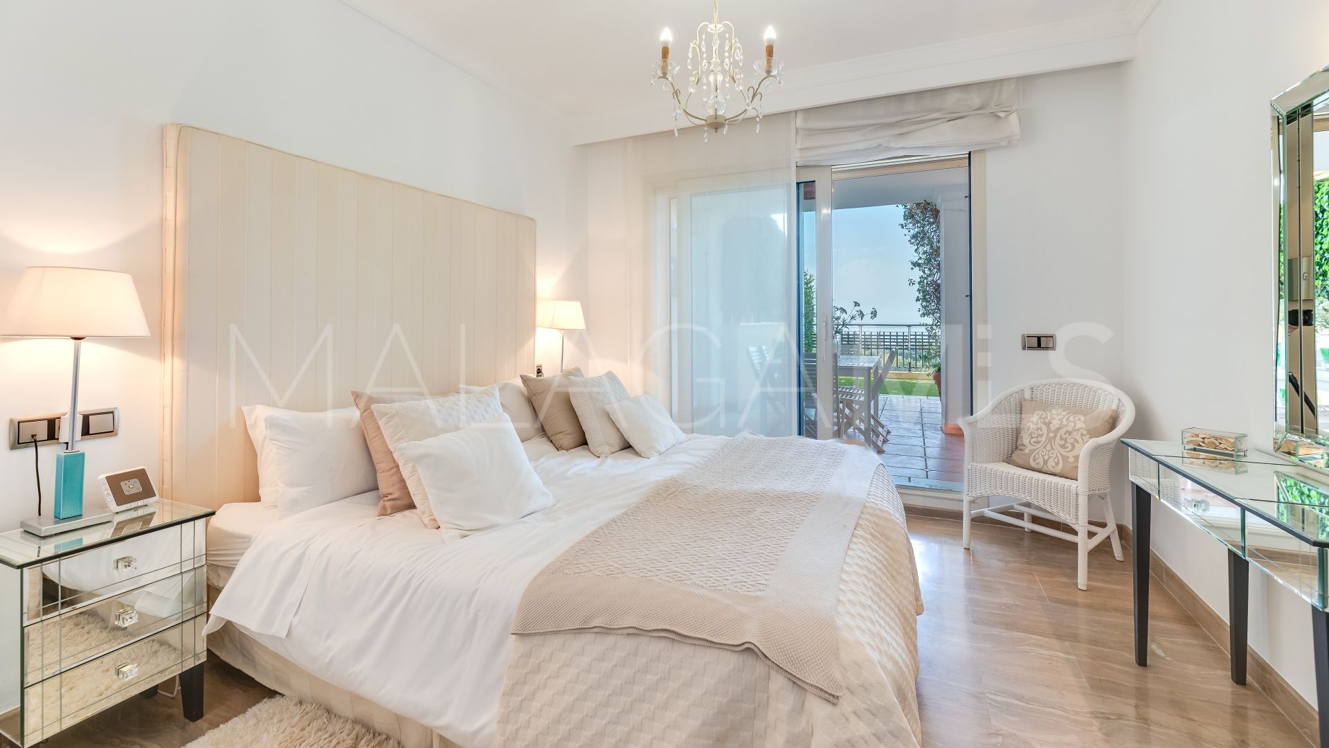 Ground floor apartment in Sierra Blanca for sale