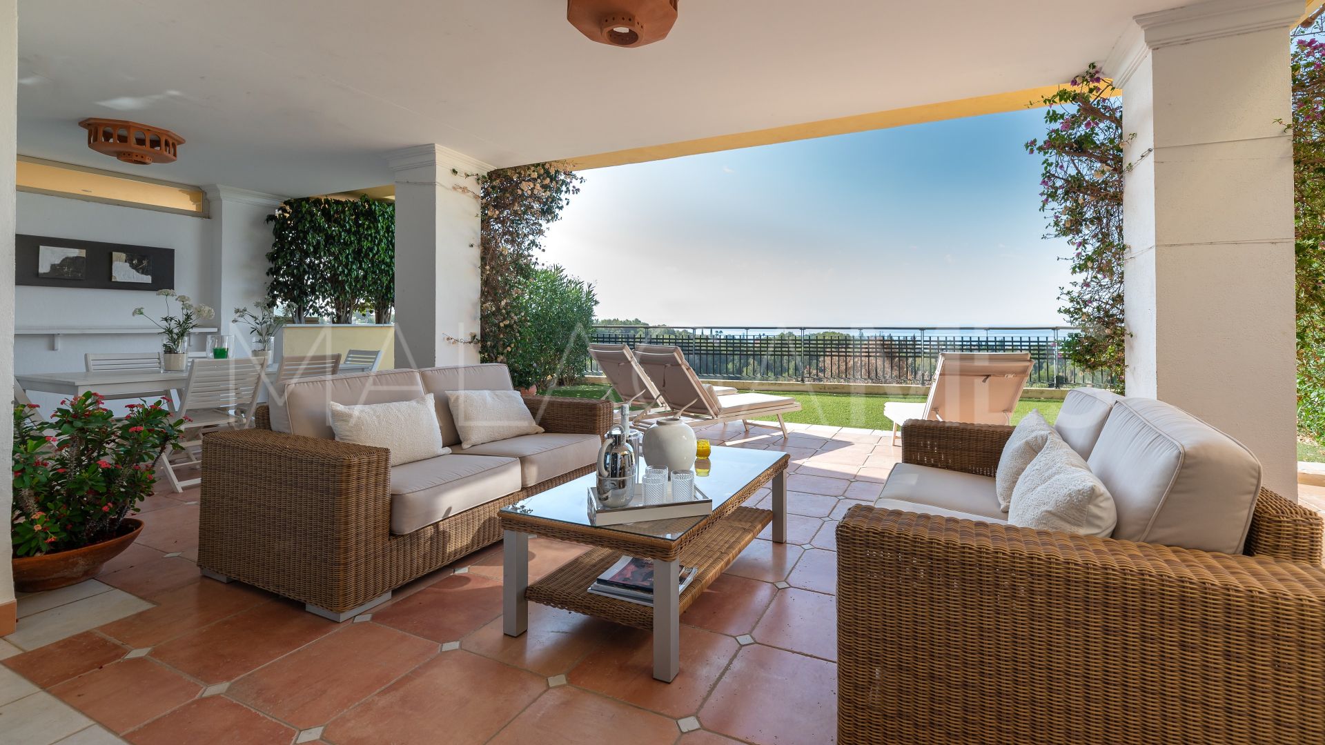 Ground floor apartment in Sierra Blanca for sale