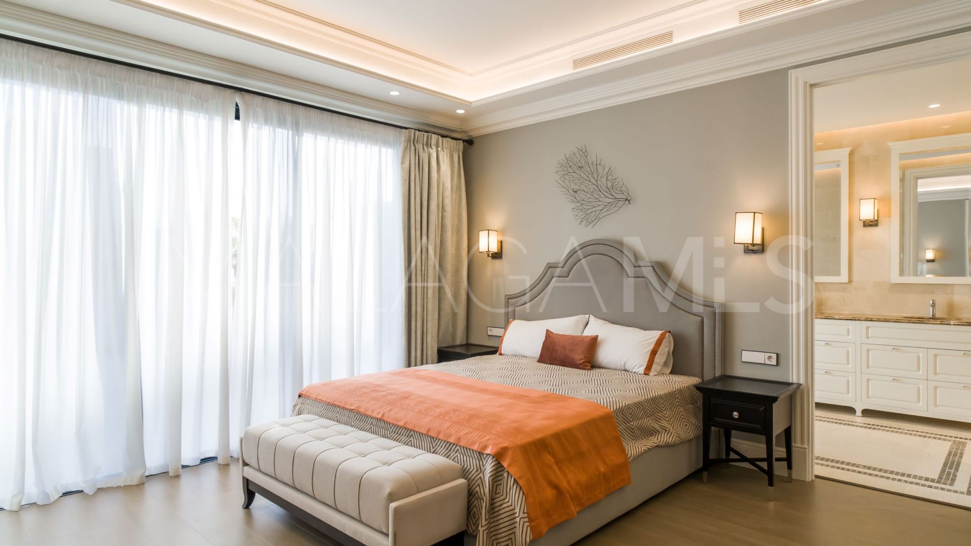 Villa for sale in Los Flamingos Golf