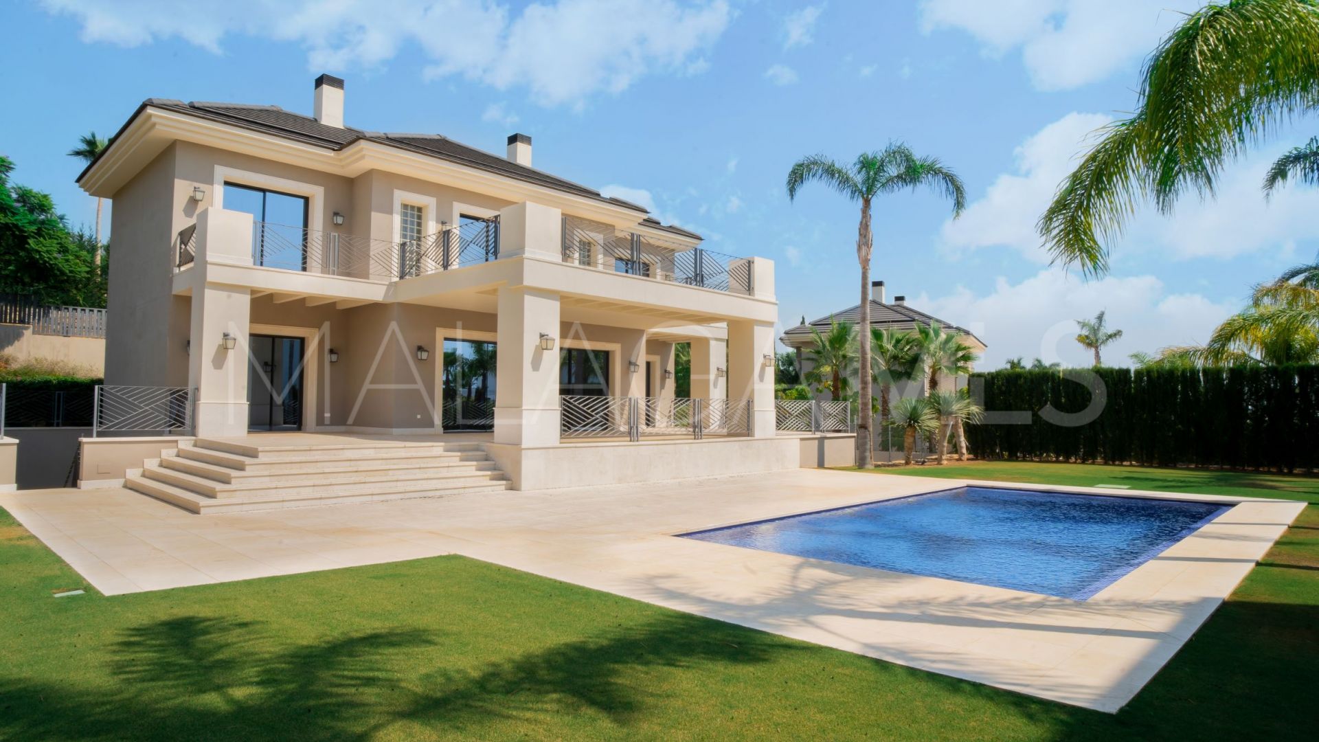 Villa for sale in Los Flamingos Golf