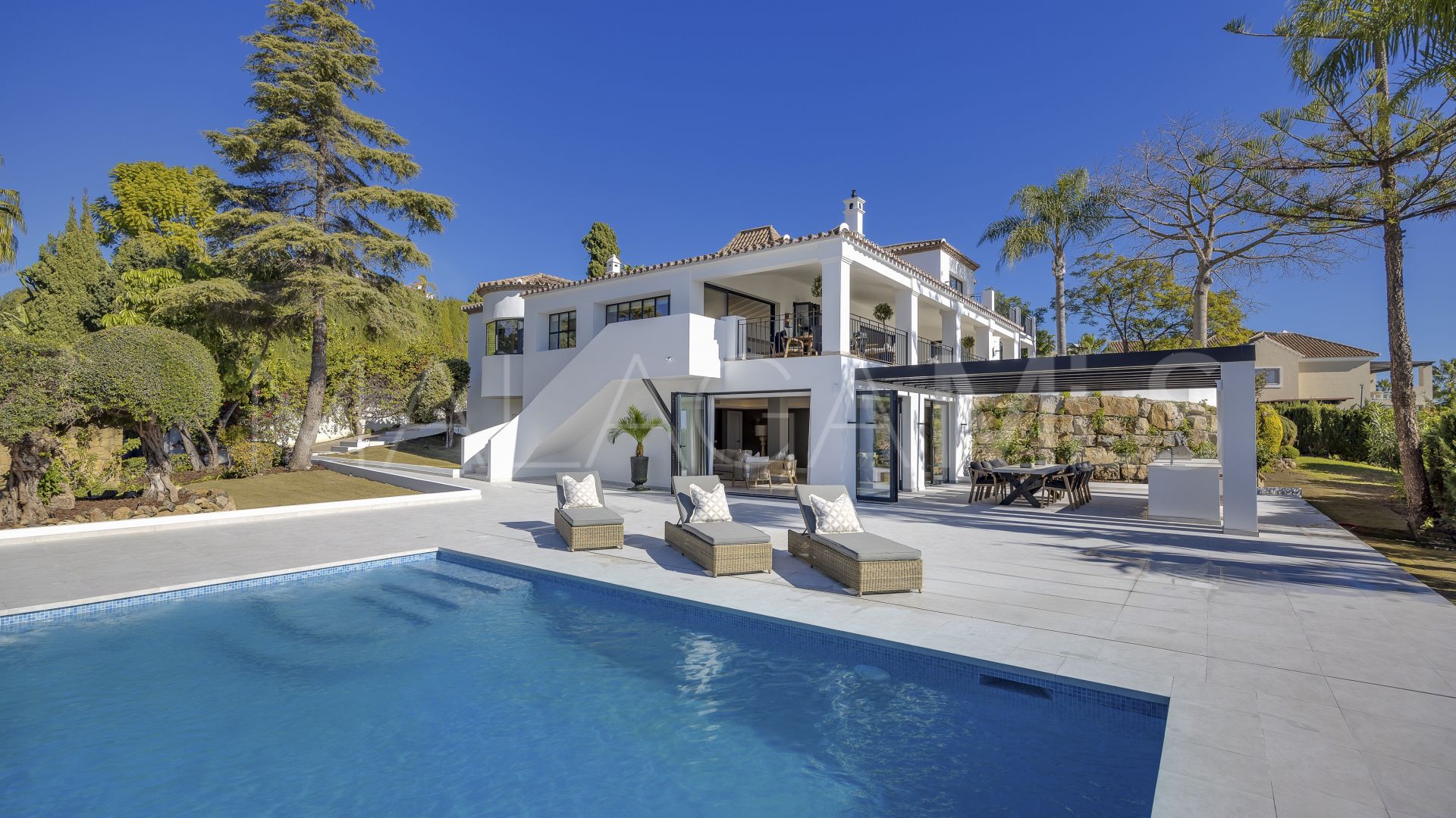 Villa for sale in Paraiso Alto