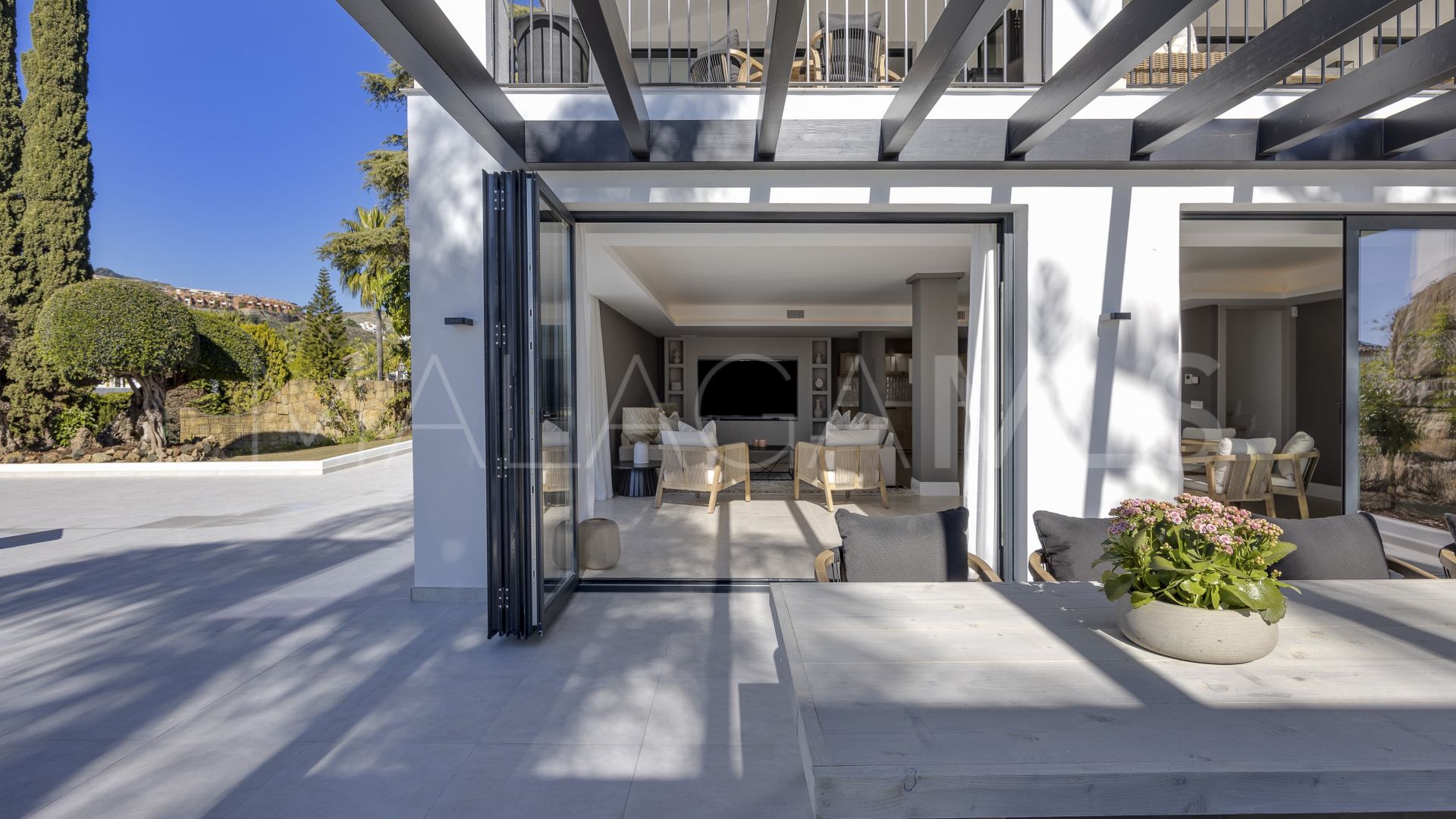 Villa for sale in Paraiso Alto