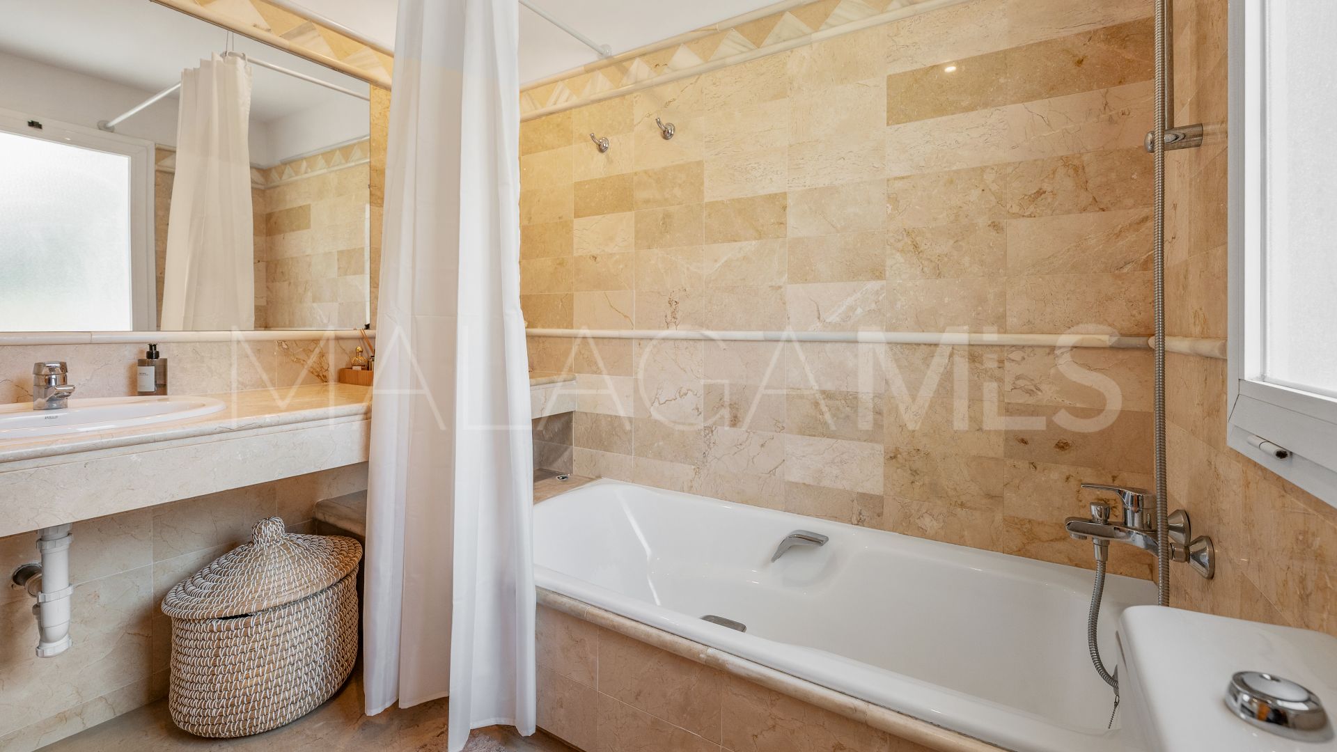 3 bedrooms penthouse for sale in Marbella East