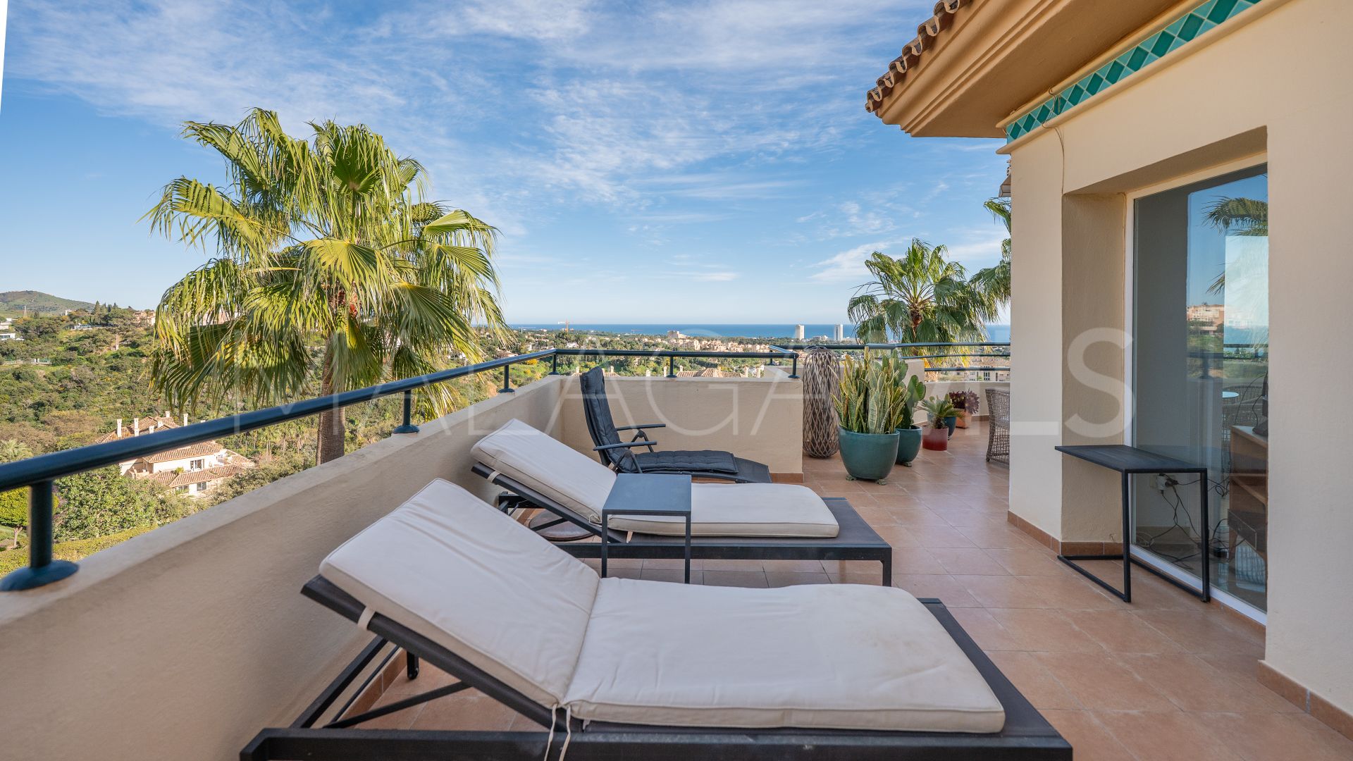 3 bedrooms penthouse for sale in Marbella East