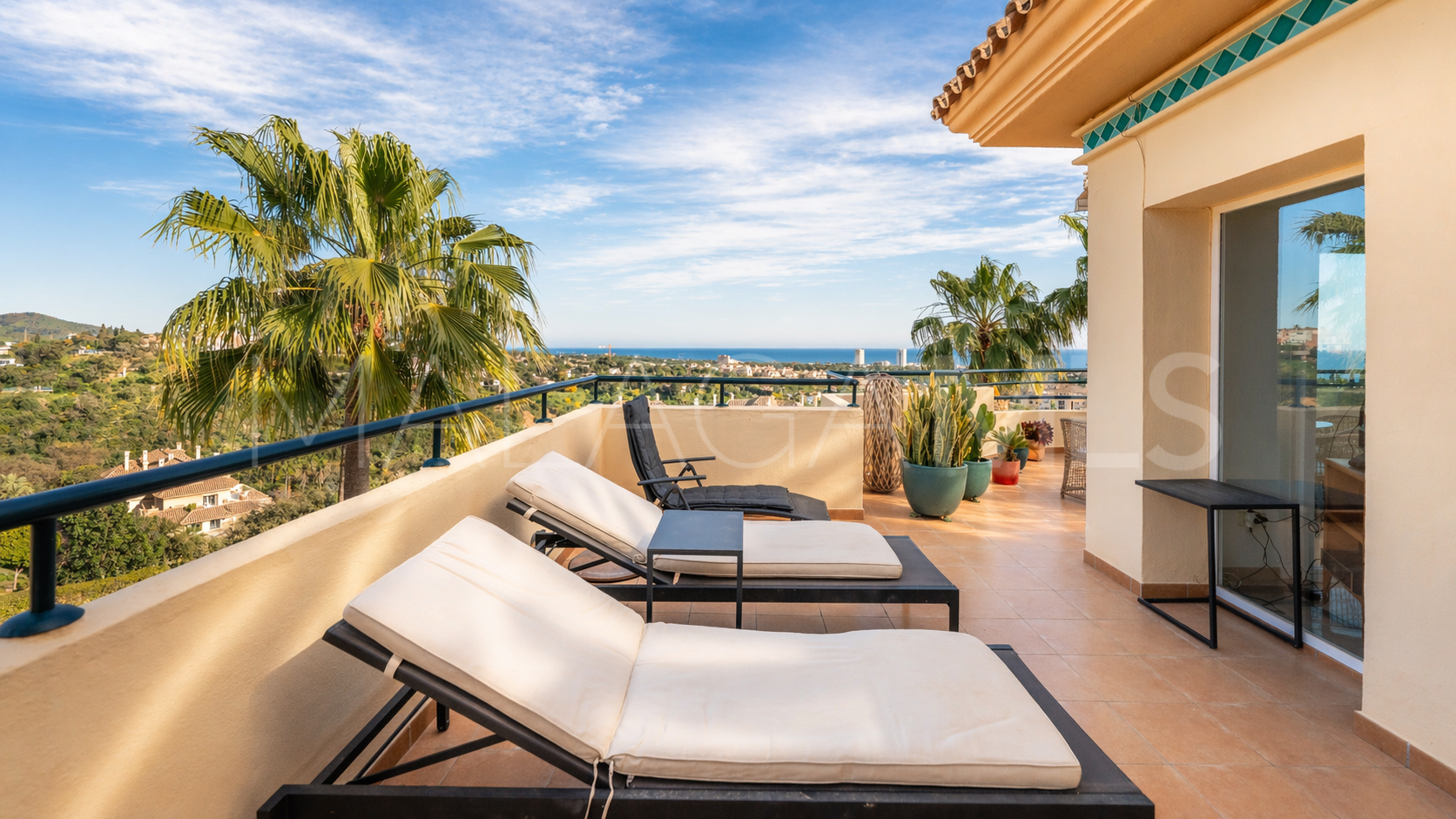 Buy Ático in Marbella Este de 3 bedrooms