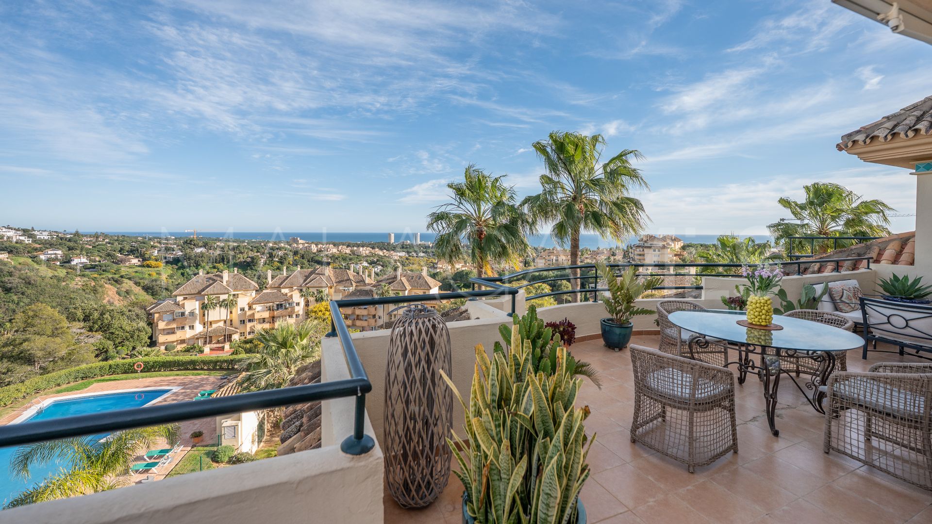 3 bedrooms penthouse for sale in Marbella East