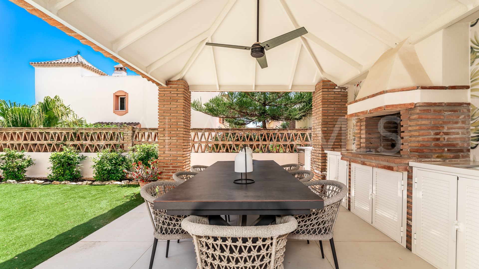 4 bedrooms semi detached house for sale in Rio Real