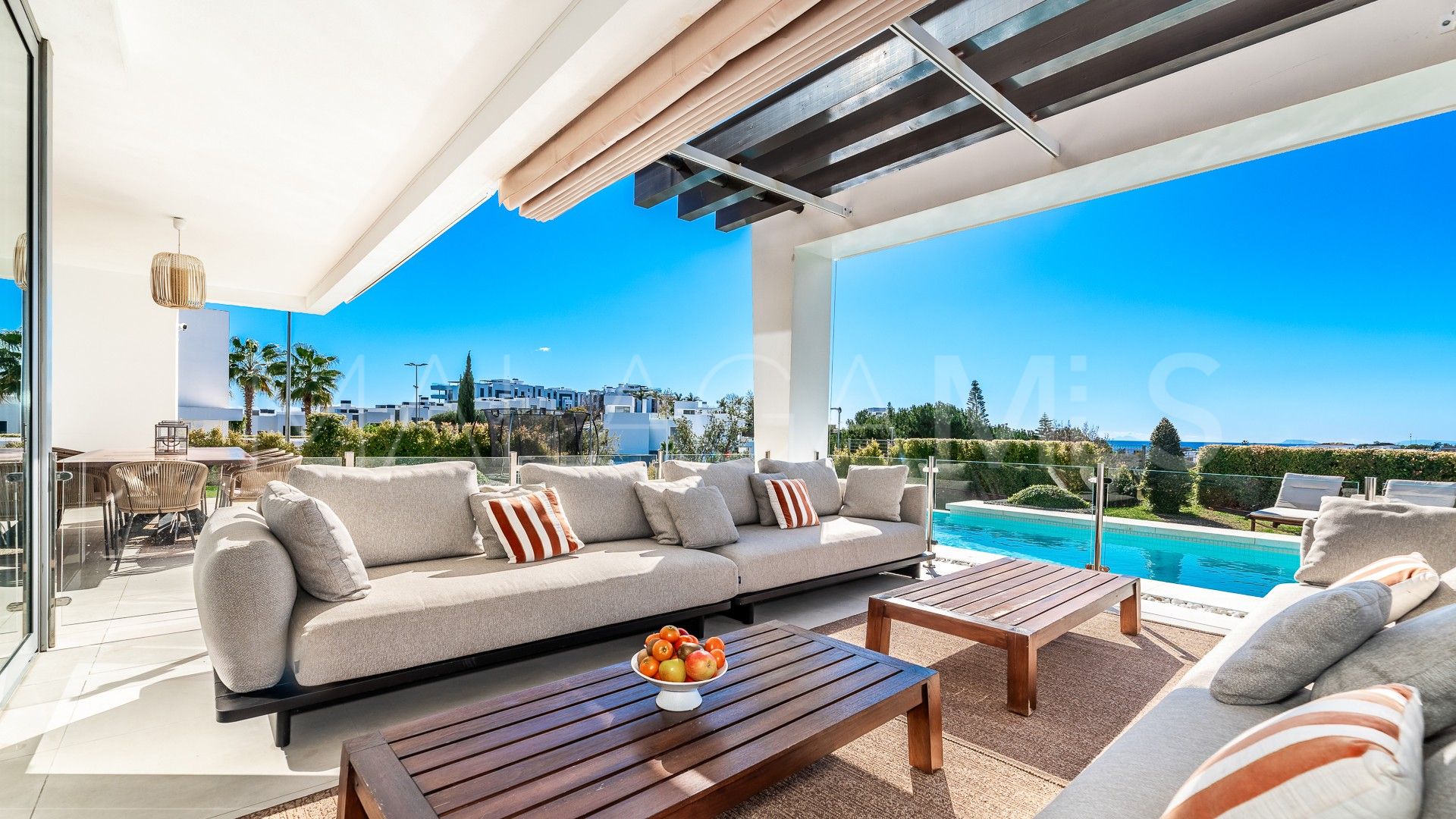 Villa for sale in Los Monteros