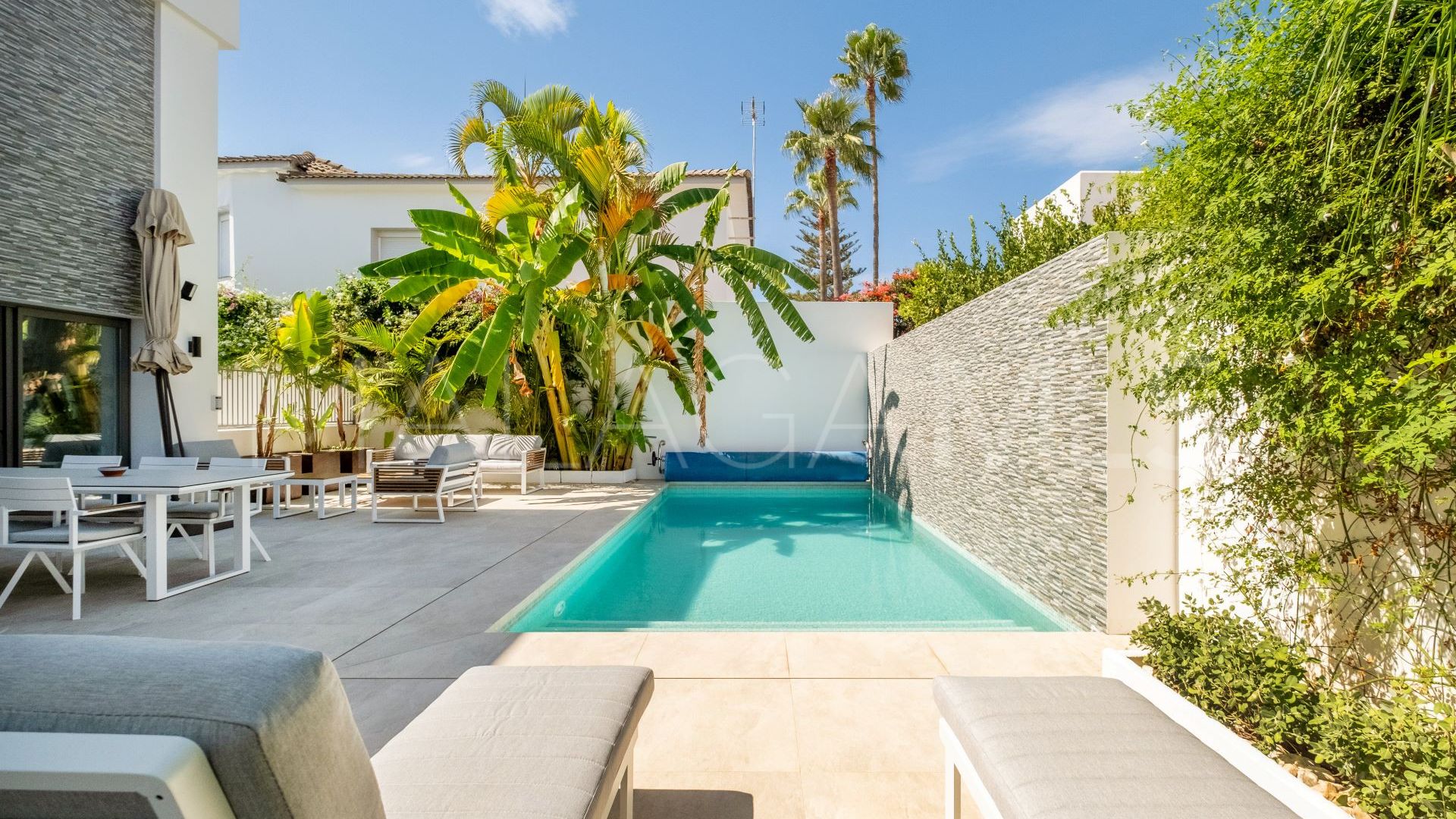 Villa with 5 bedrooms for sale in Marbella City