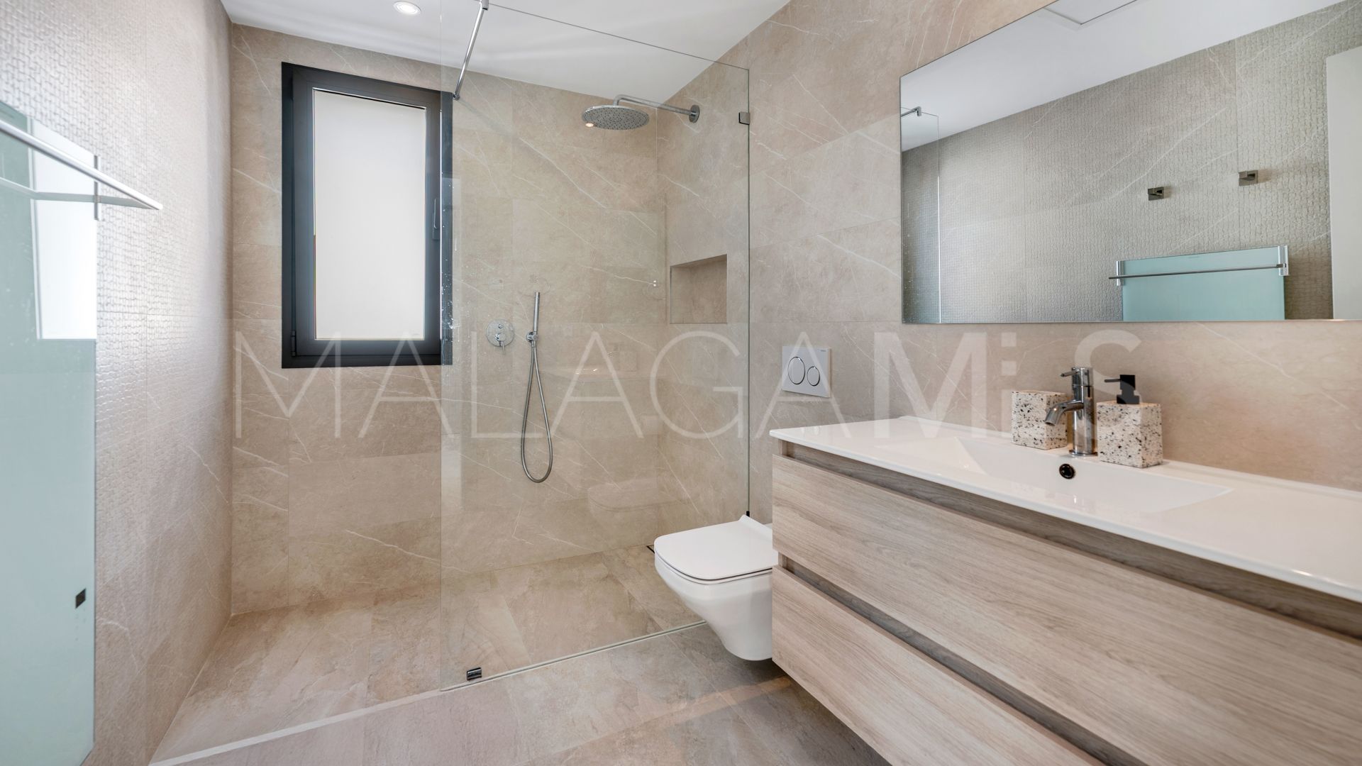 Se vende villa de 5 bedrooms in Marbella Ciudad