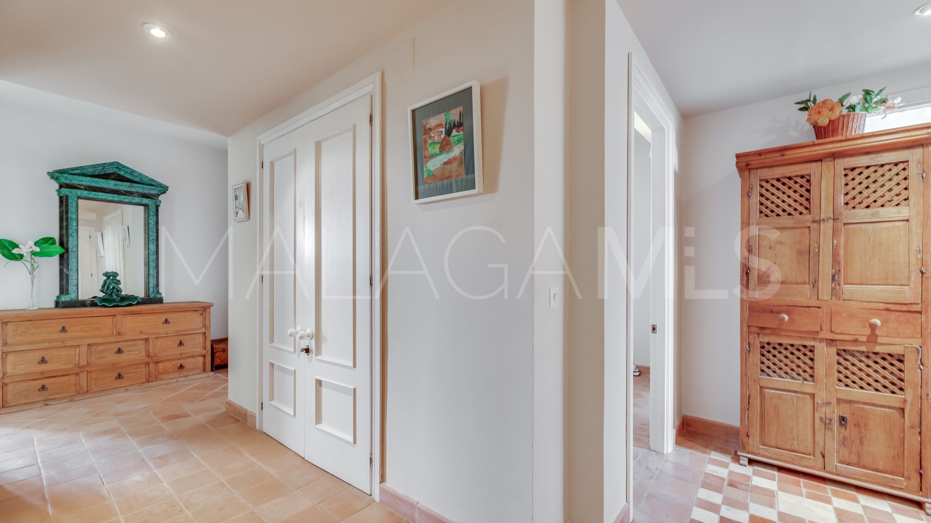 4 bedrooms apartment in Elviria for sale