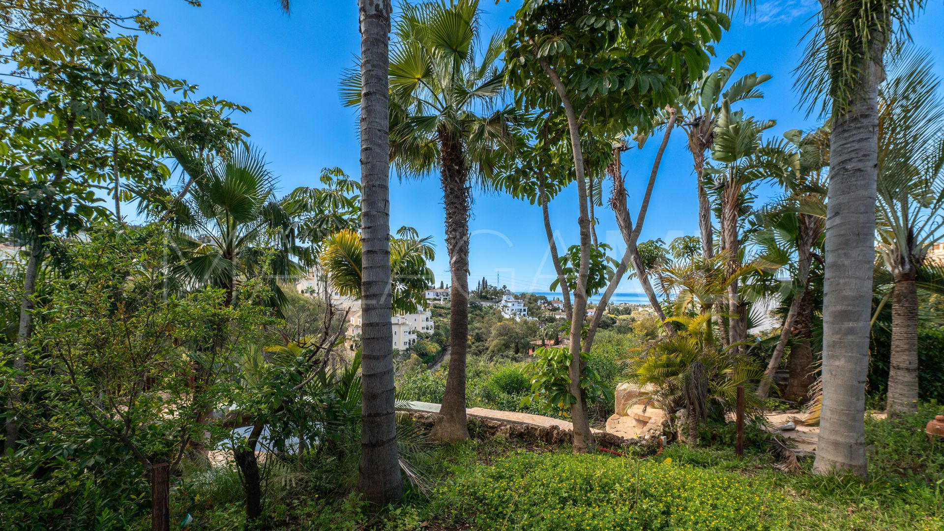 For sale plot in Elviria