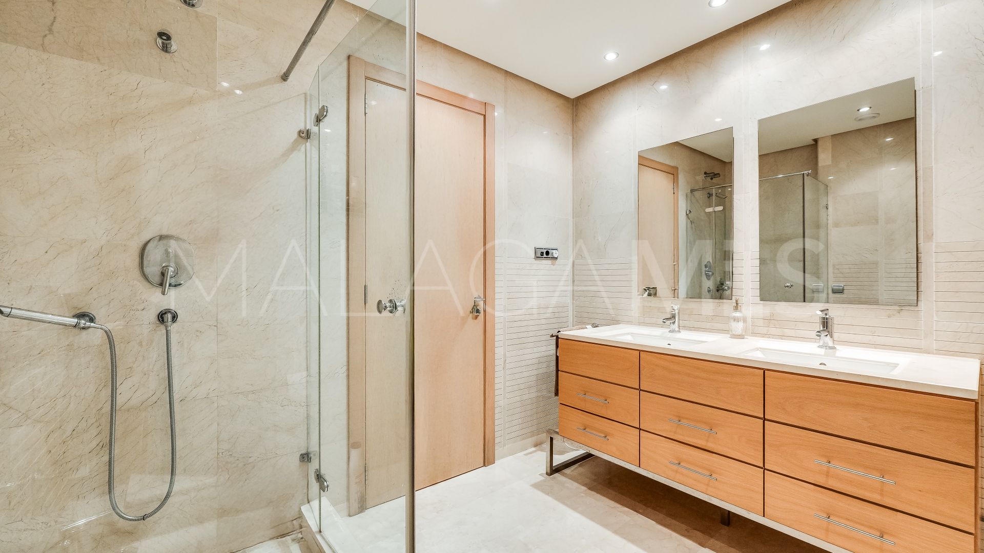 For sale Sierra Blanca ground floor apartment