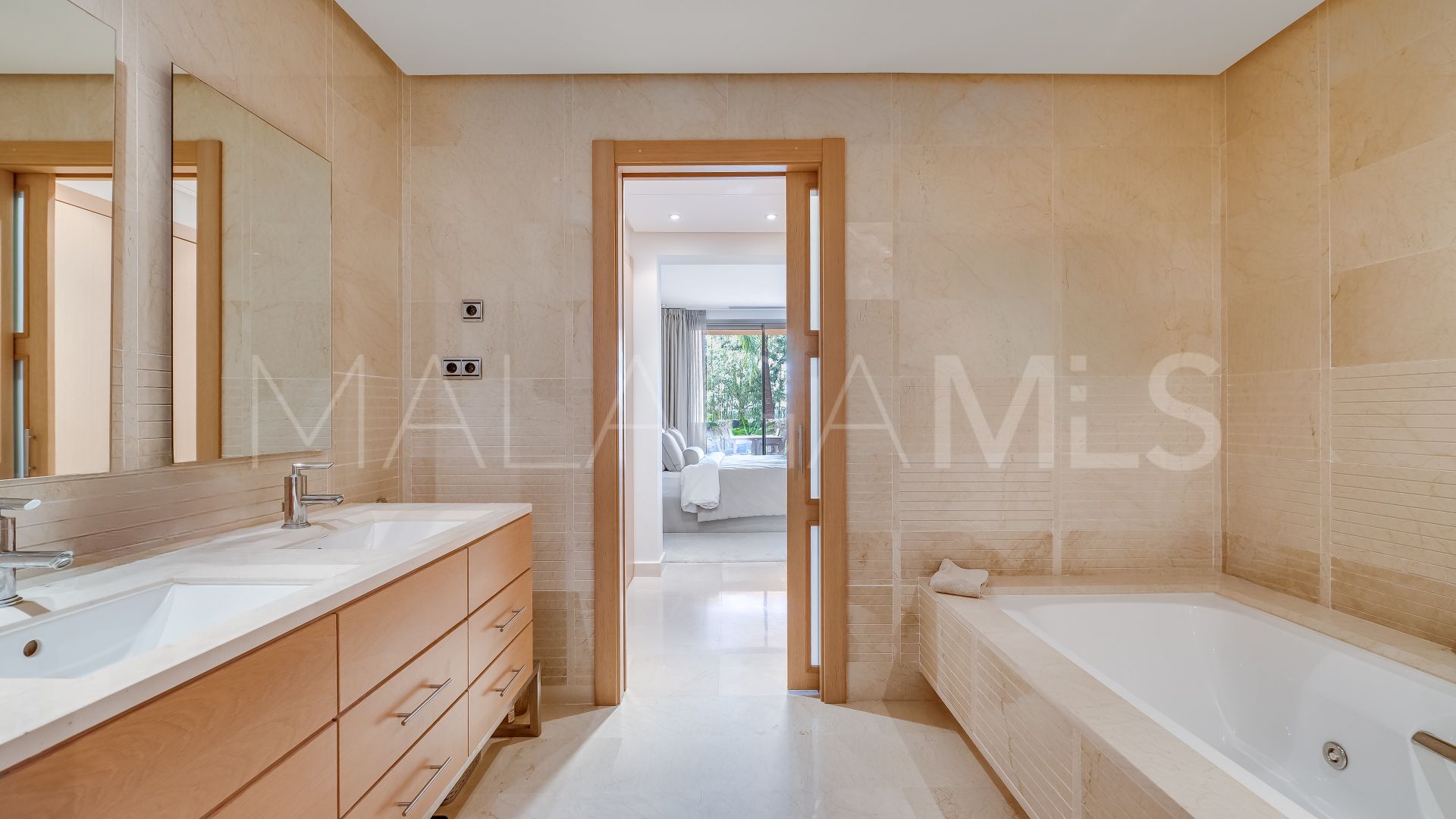 For sale Sierra Blanca ground floor apartment