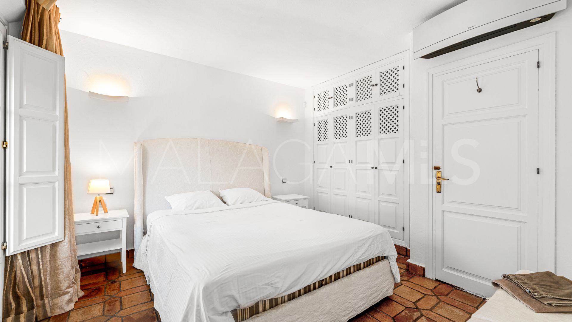 Radhus for sale in Marbella Golden Mile