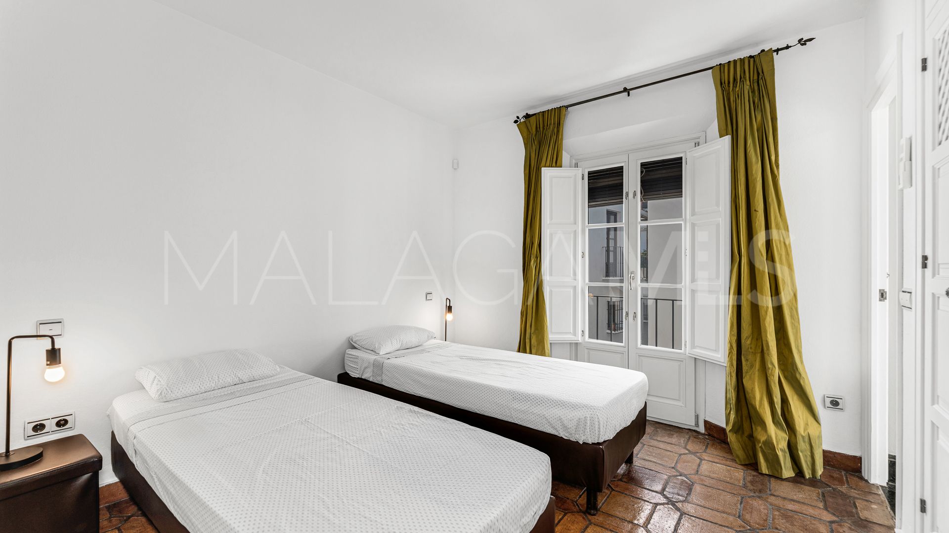 Radhus for sale in Marbella Golden Mile