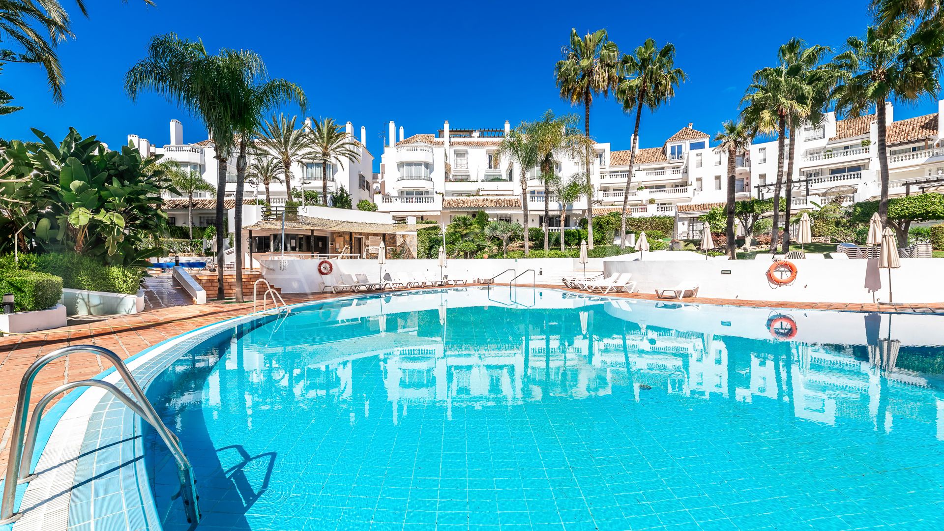Appartement rez de chaussée for sale in Elviria