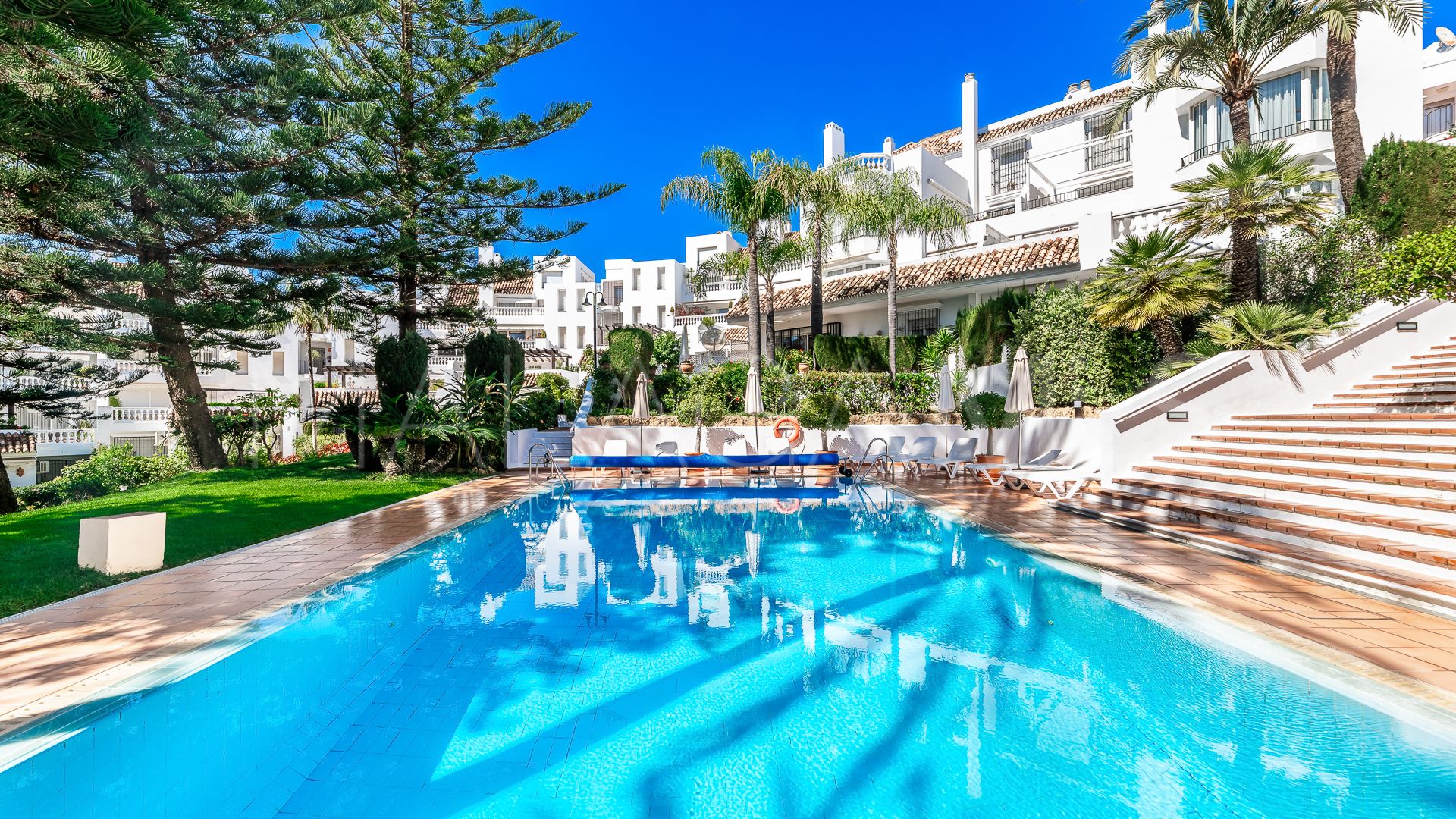 Appartement rez de chaussée for sale in Elviria