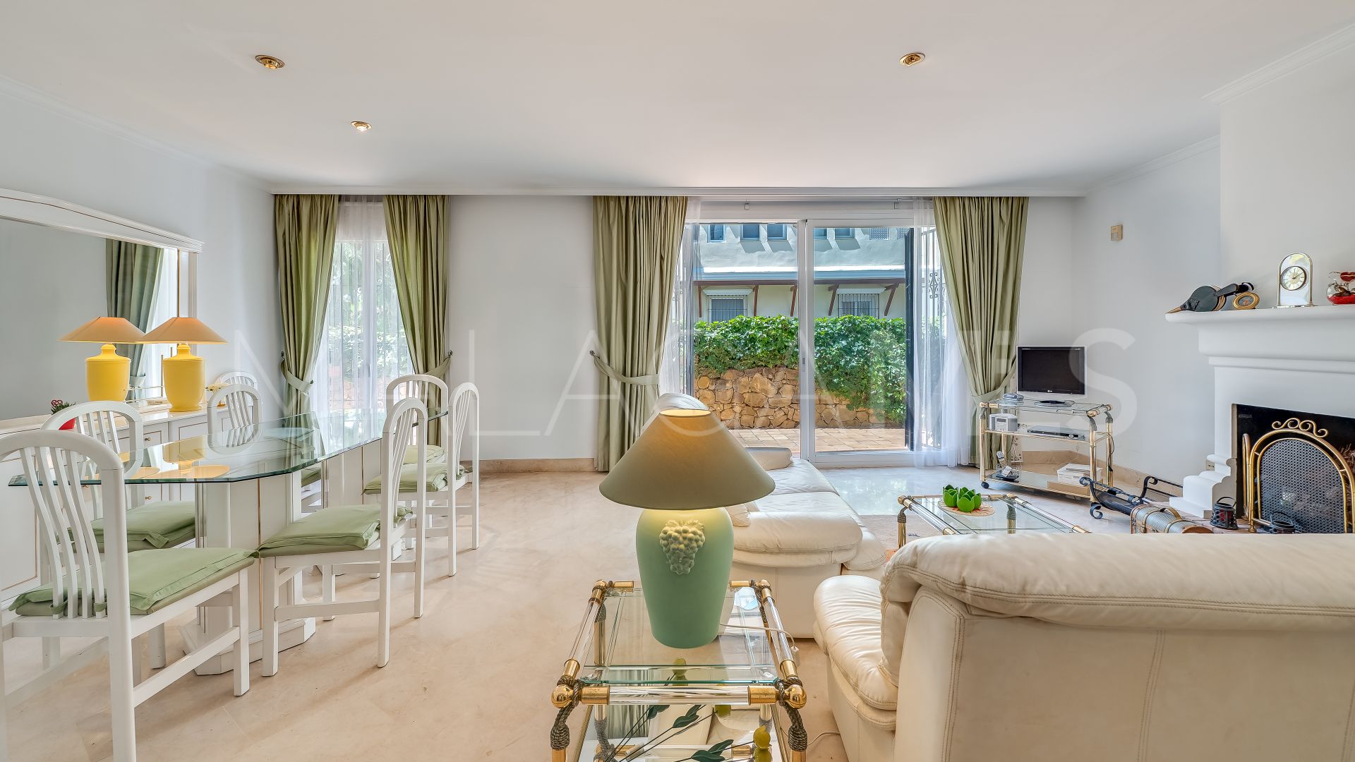 Appartement rez de chaussée for sale in Elviria