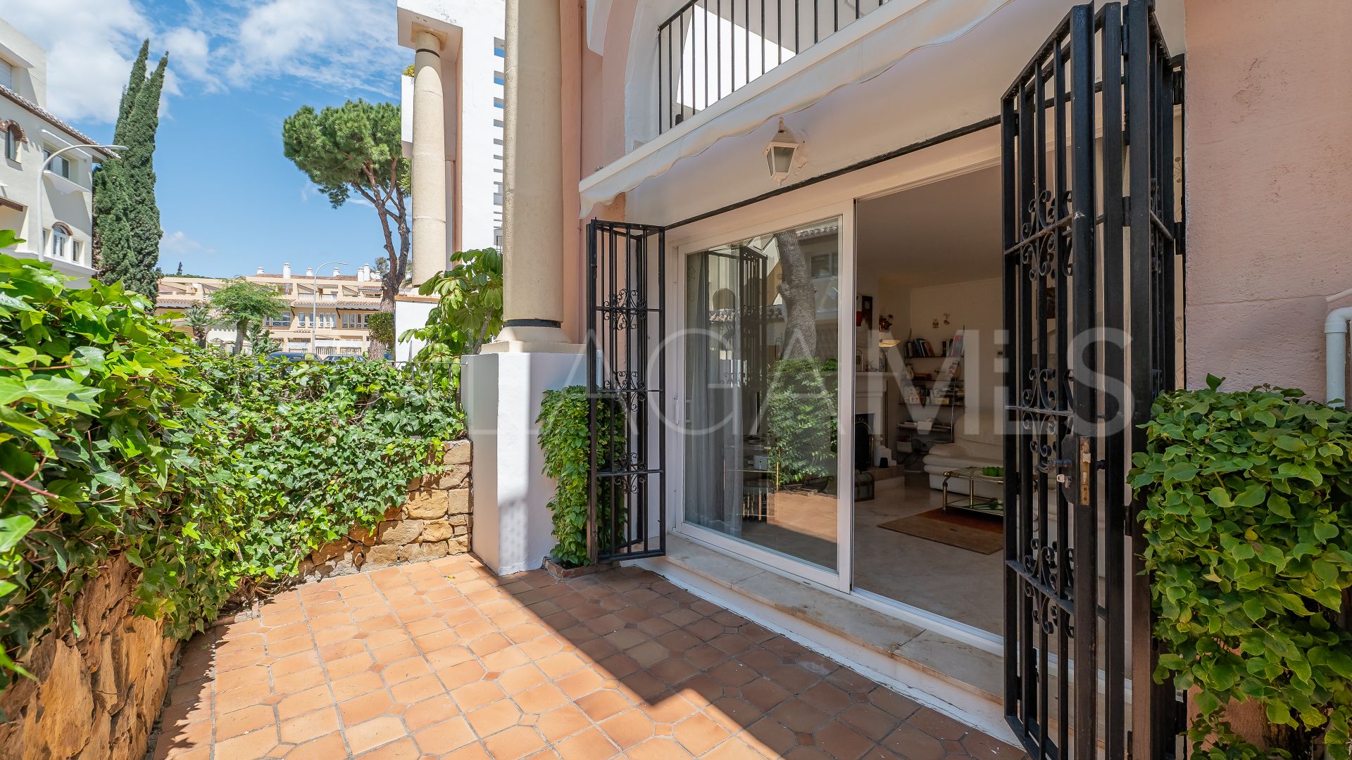 Appartement rez de chaussée for sale in Elviria