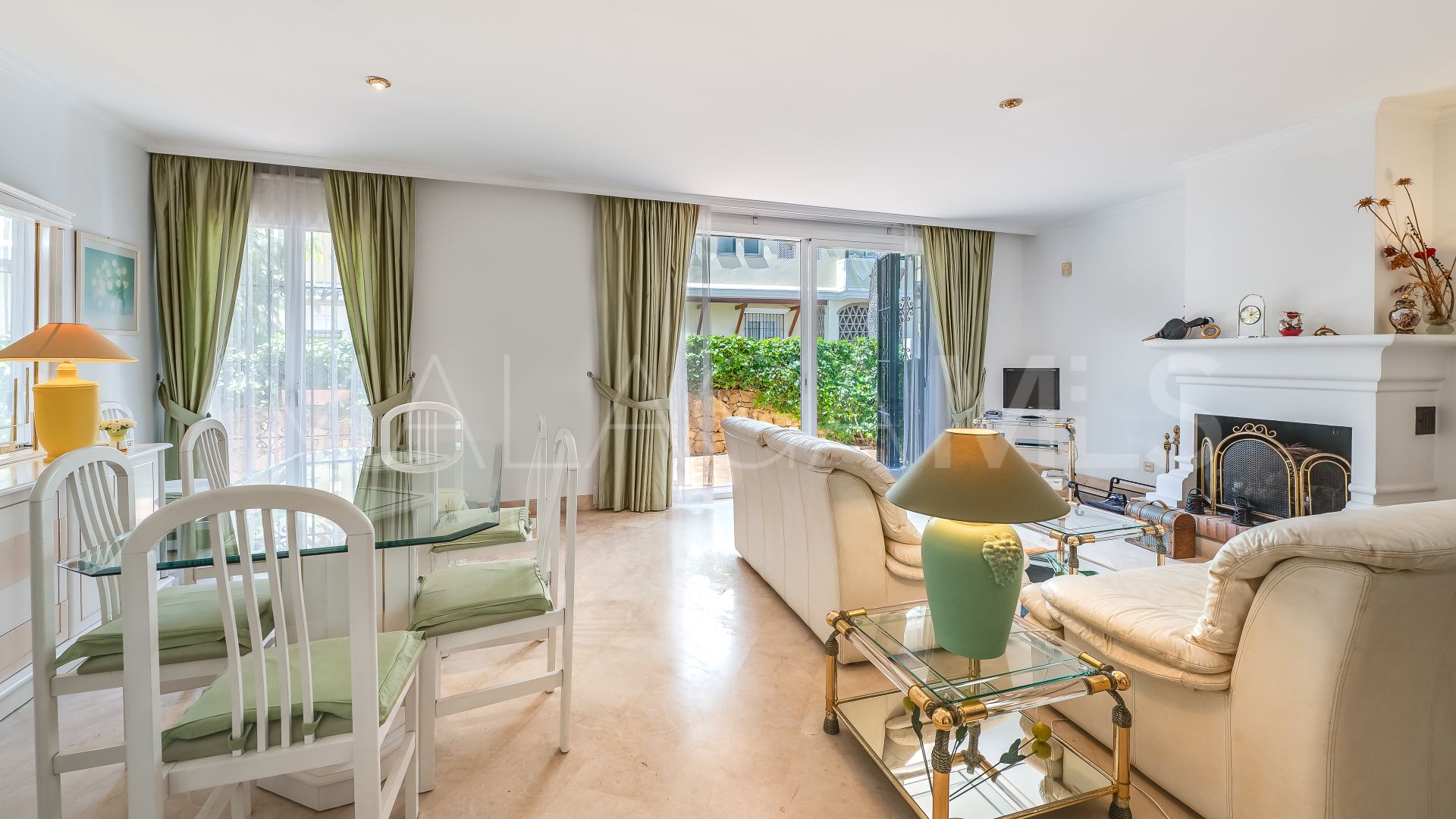 Appartement rez de chaussée for sale in Elviria