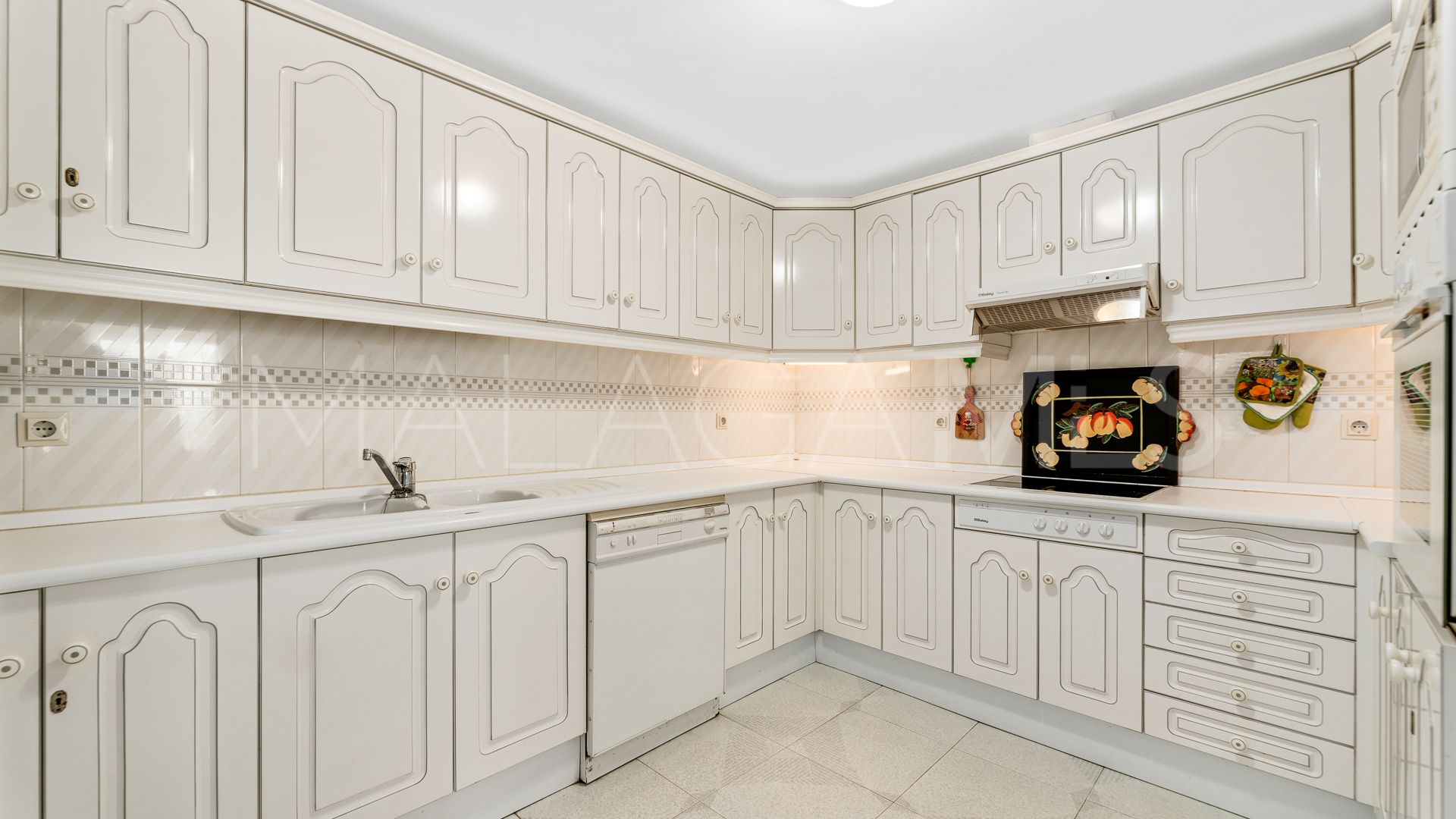 Appartement rez de chaussée for sale in Elviria