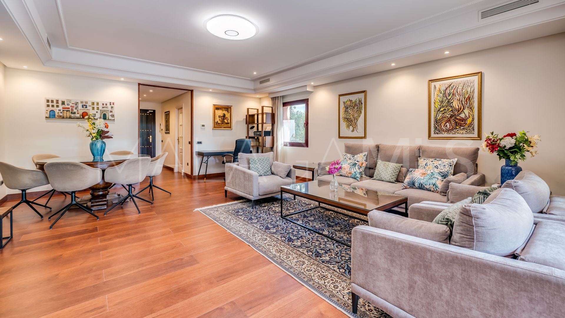 Adosado for sale with 4 bedrooms in Golden Mile