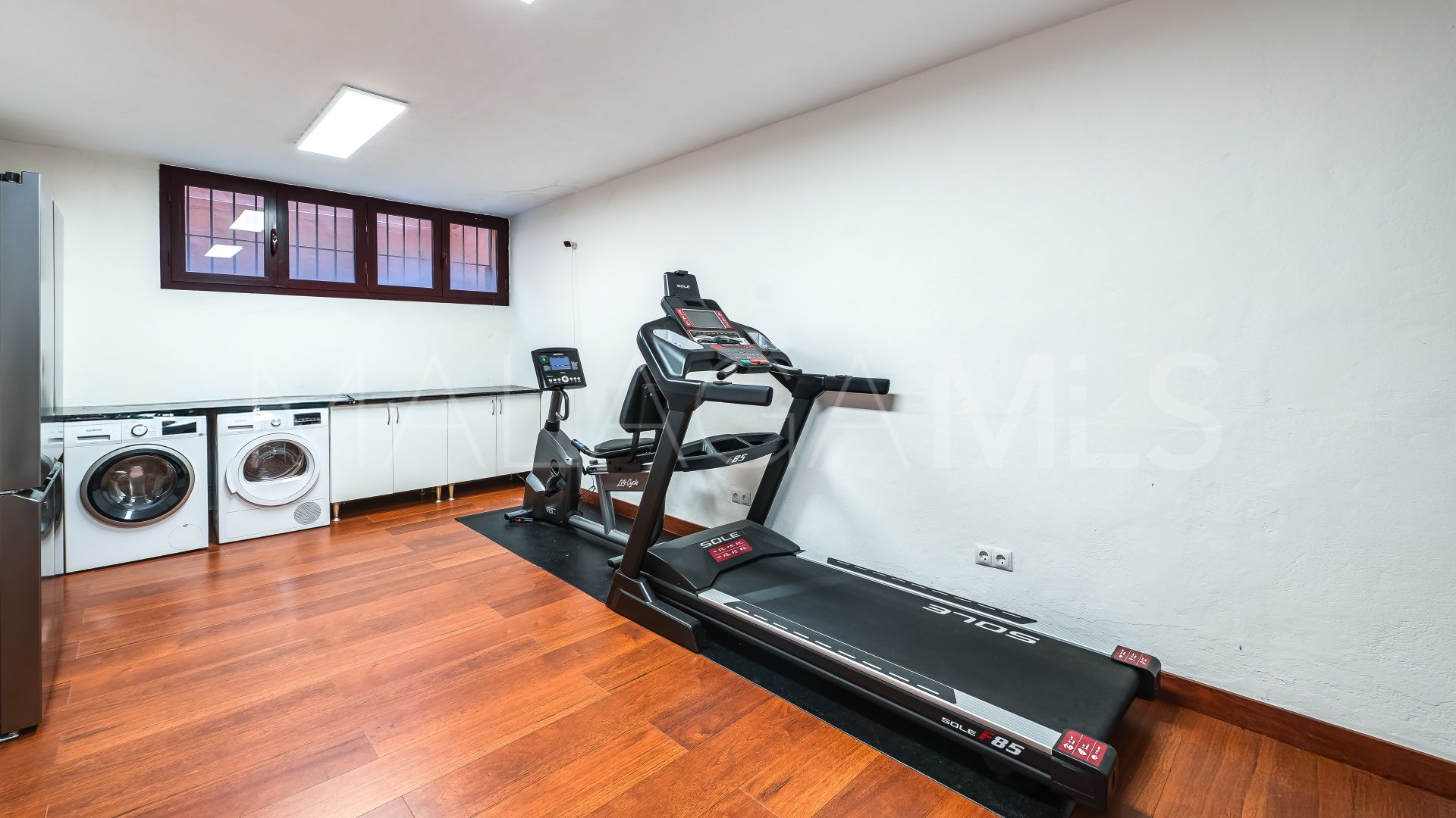 Marbella Golden Mile, pareado de 4 bedrooms for sale